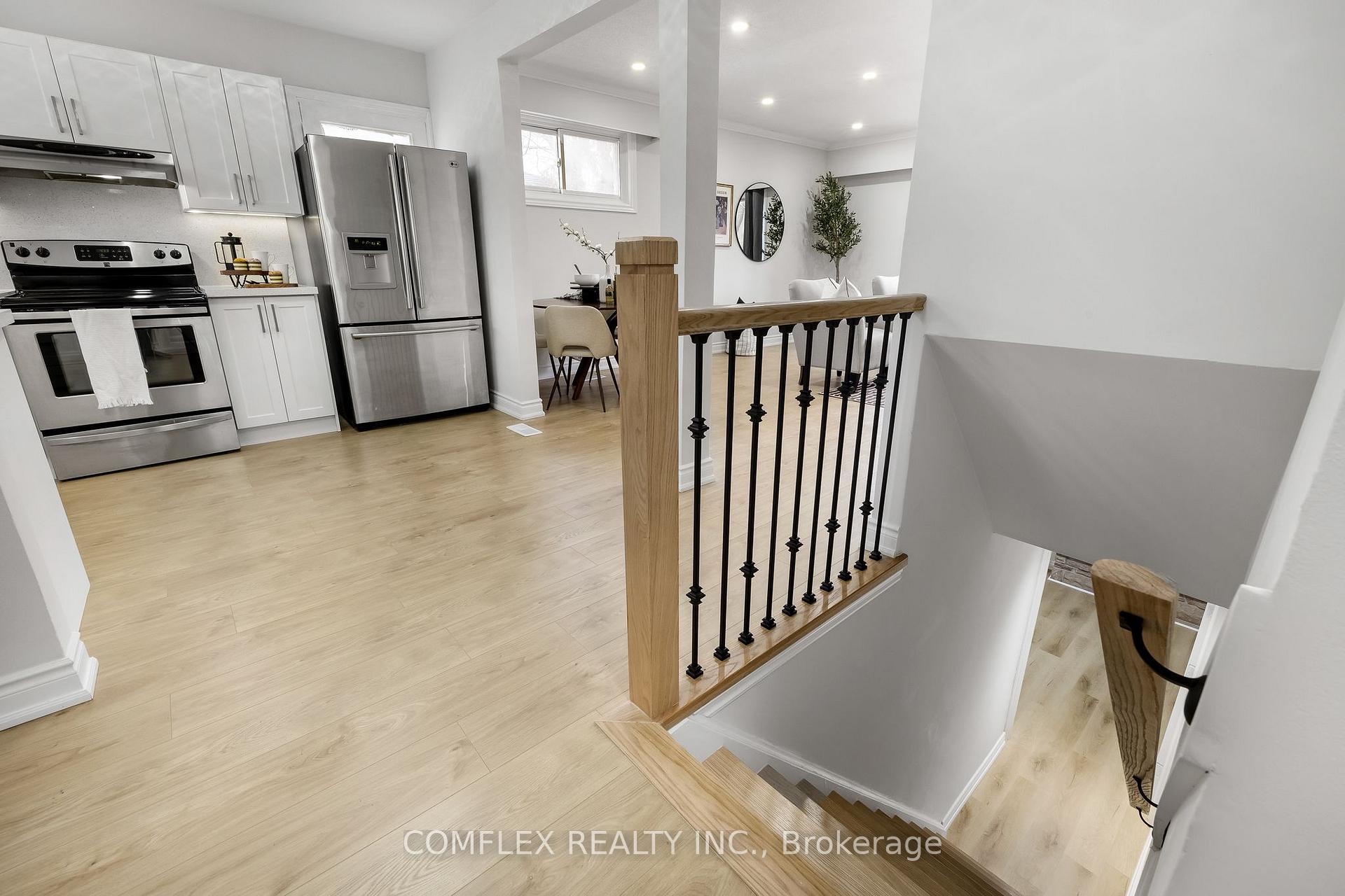 Photo 15 of 309 Rossland Road W, Whitby, Williamsburg — HOMEH