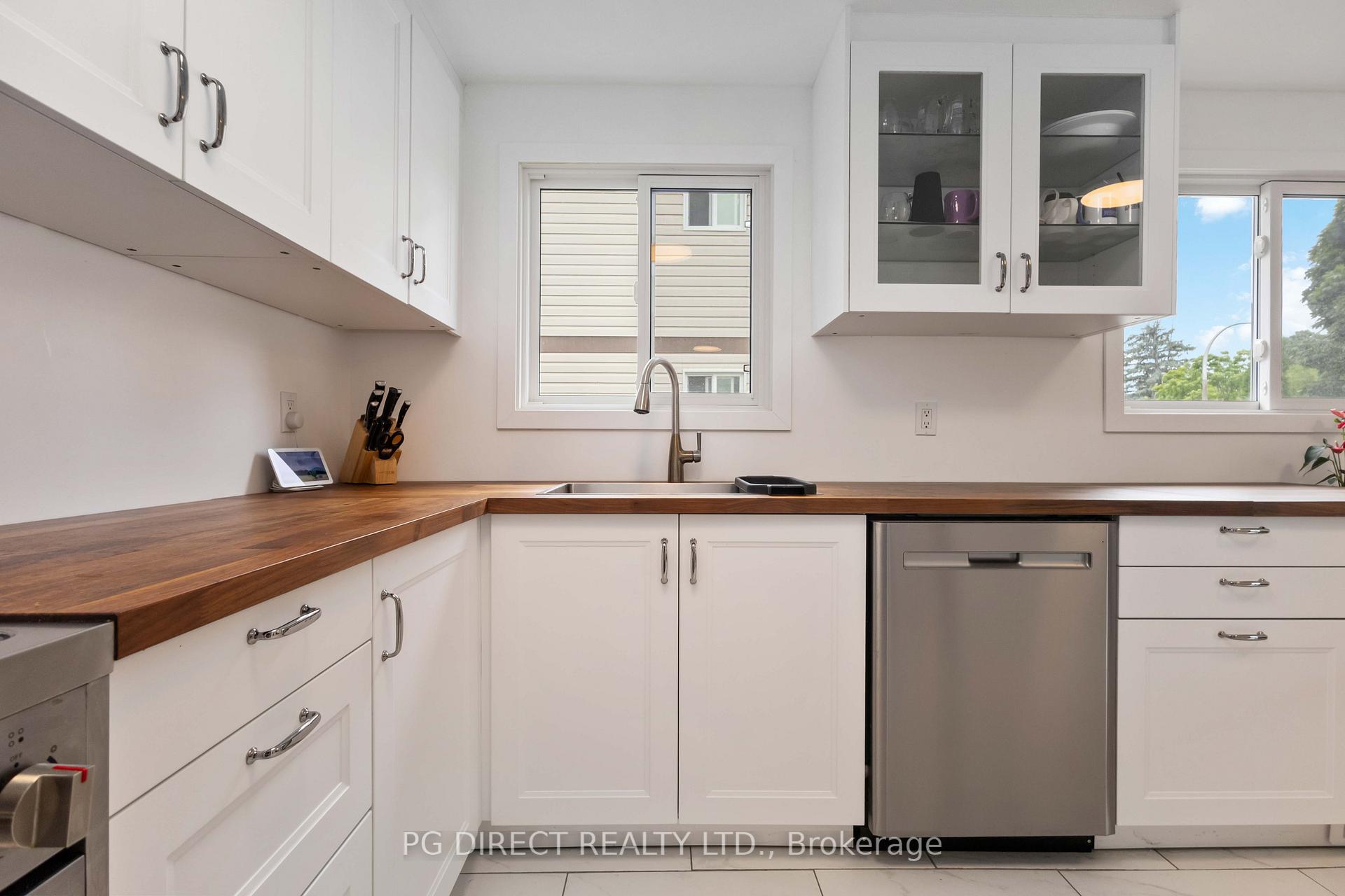 Photo 4 of 2054 Walker Avenue, Peterborough, Ashburnham Ward 4 — HOMEH