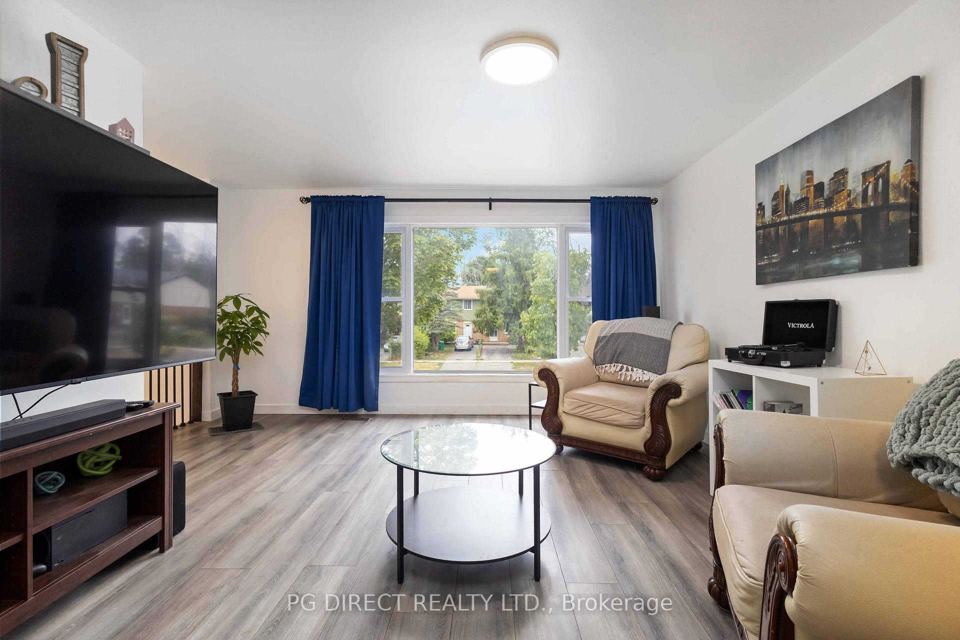 Photo 8 of 2054 Walker Avenue, Peterborough, Ashburnham Ward 4 — HOMEH