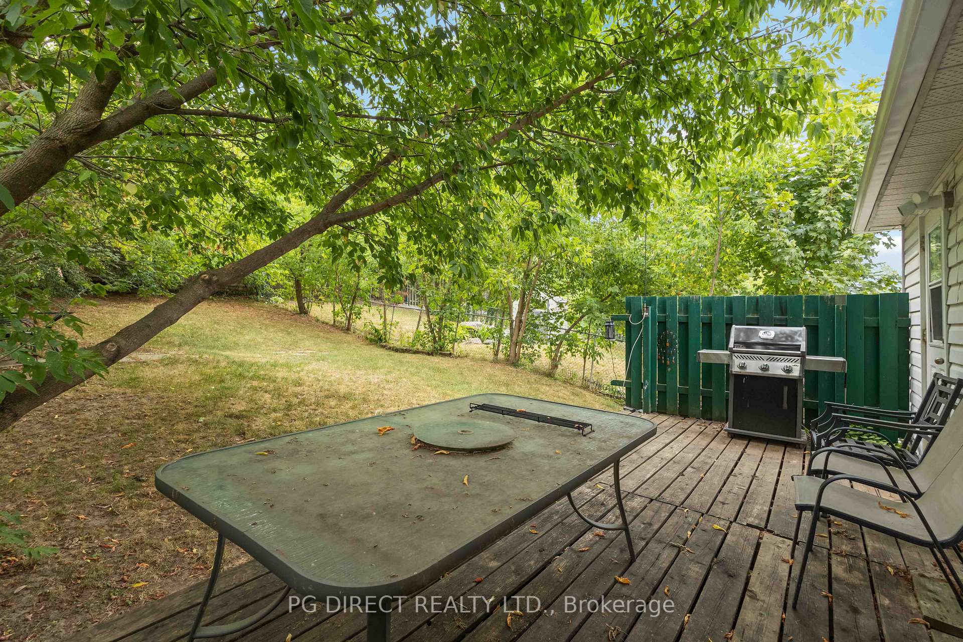 Photo 17 of 2054 Walker Avenue, Peterborough, Ashburnham Ward 4 — HOMEH