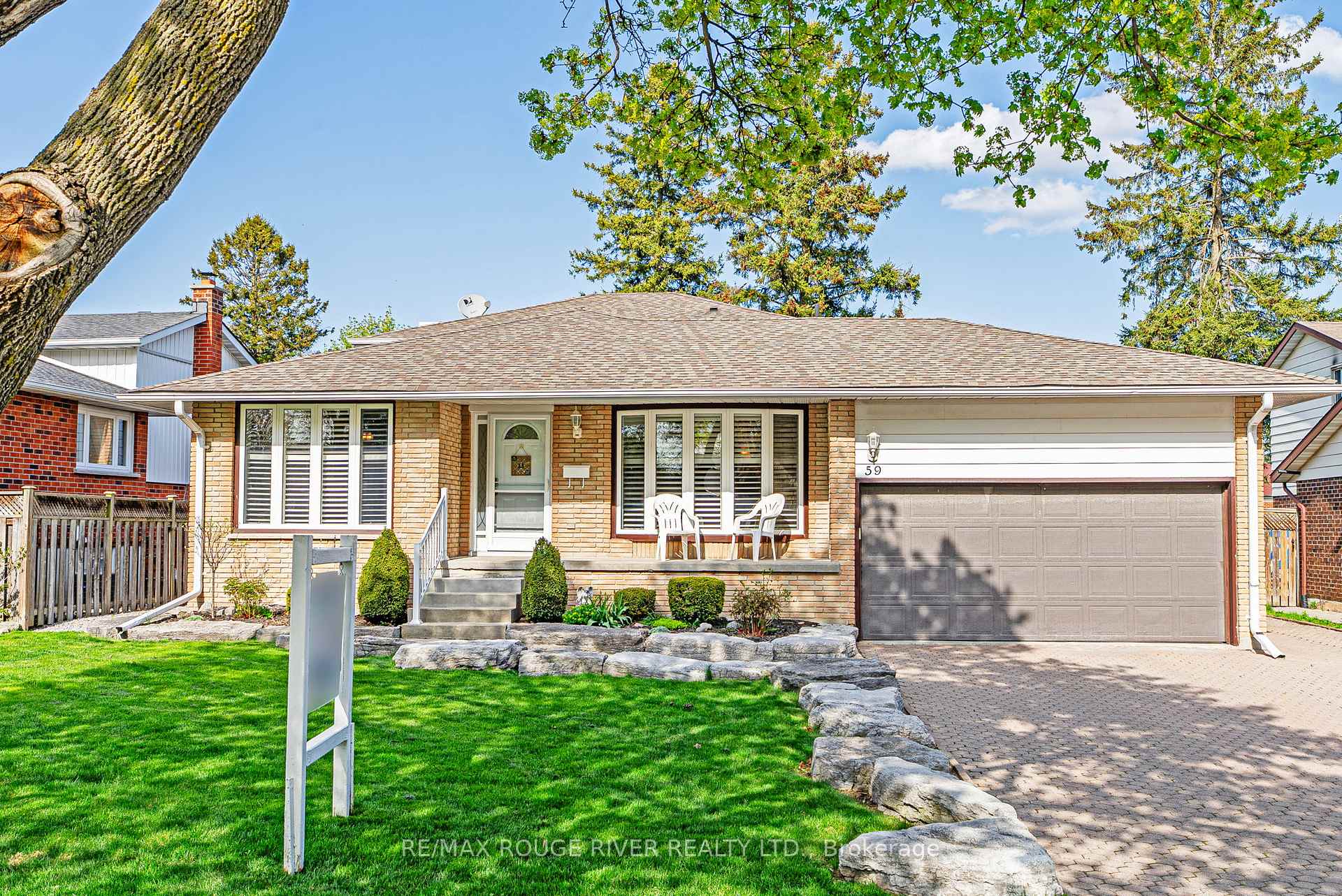 Photo 2 of 59 Brunswick Street, Oshawa, Donevan — HOMEH