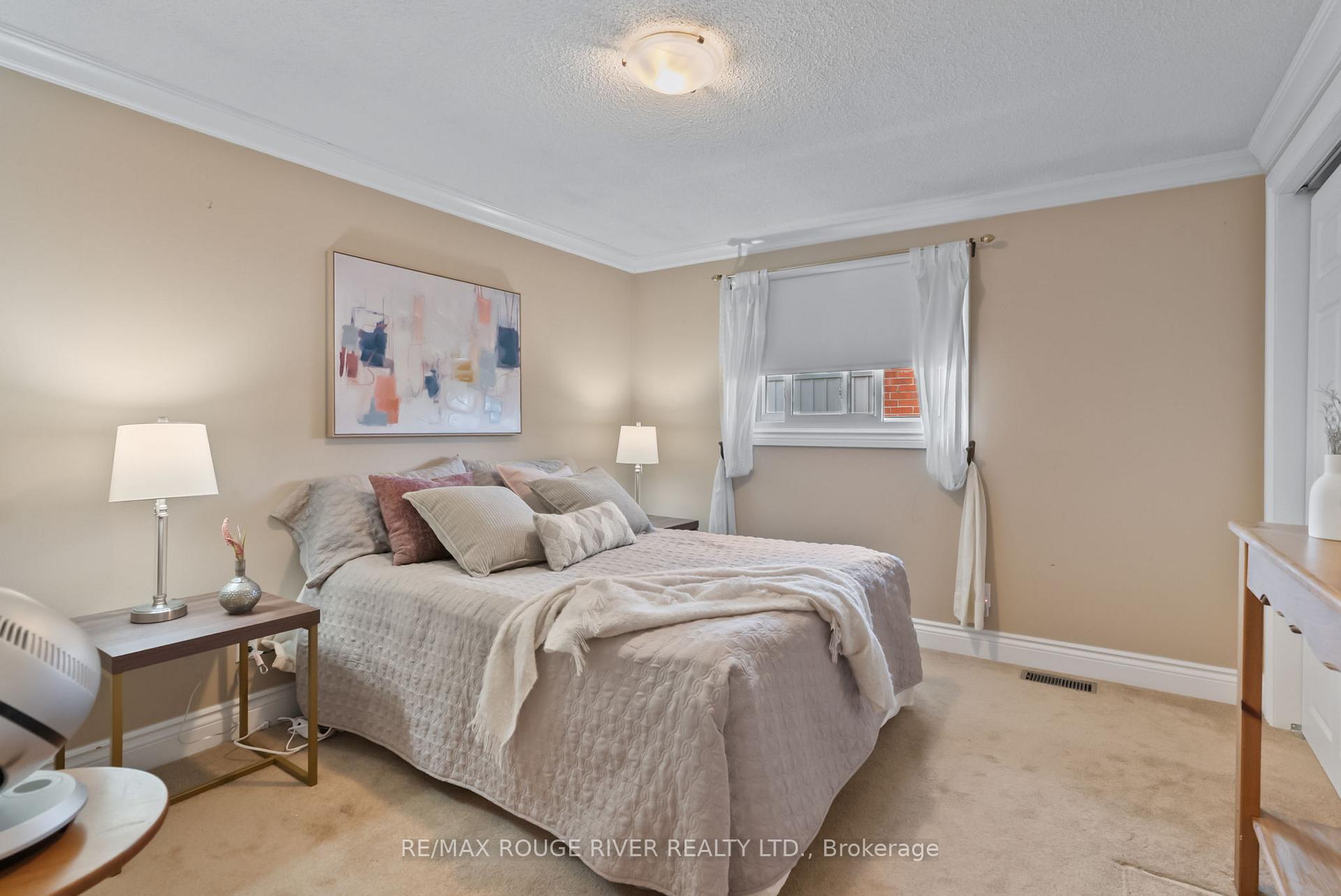 Photo 21 of 59 Brunswick Street, Oshawa, Donevan — HOMEH