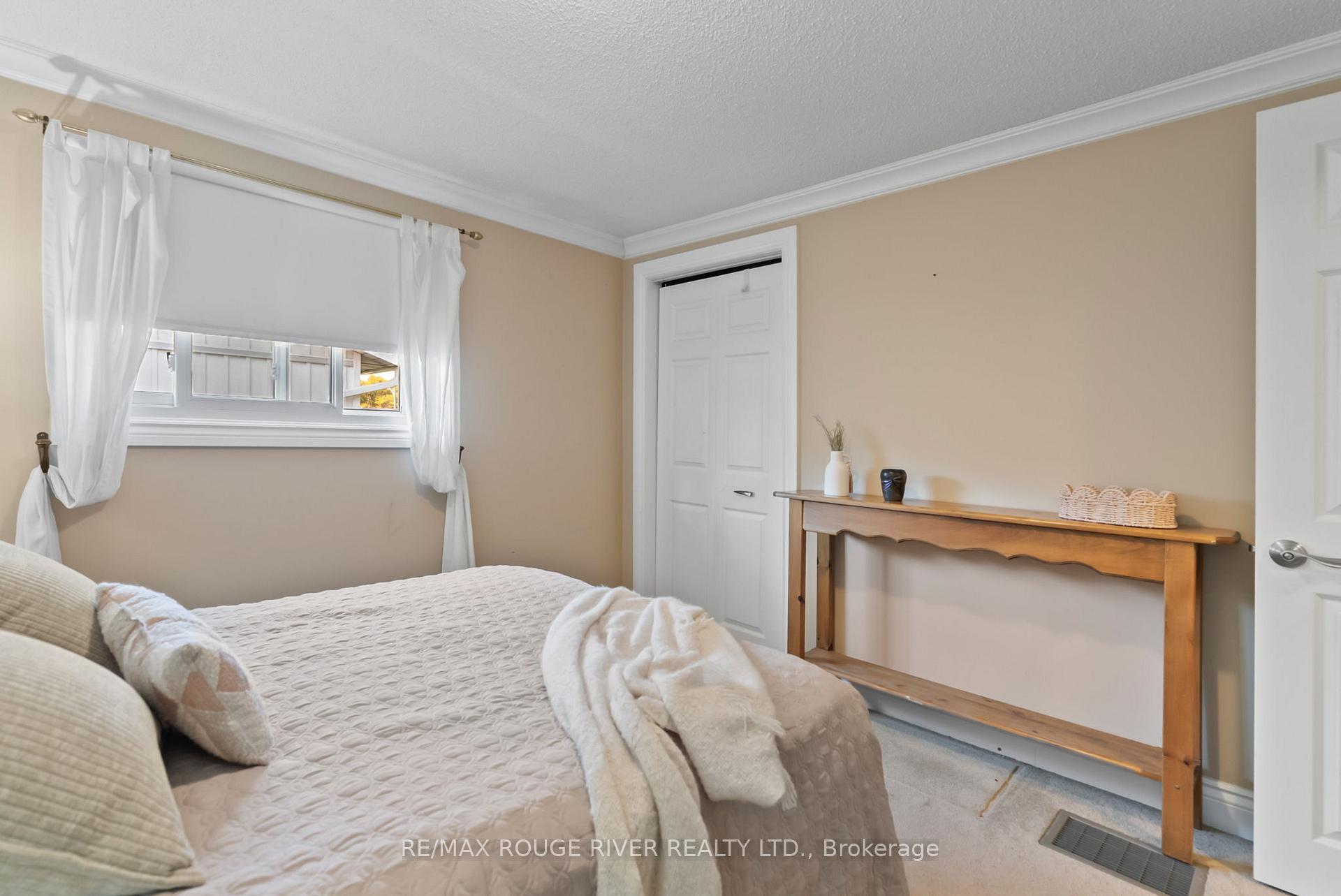 Photo 23 of 59 Brunswick Street, Oshawa, Donevan — HOMEH