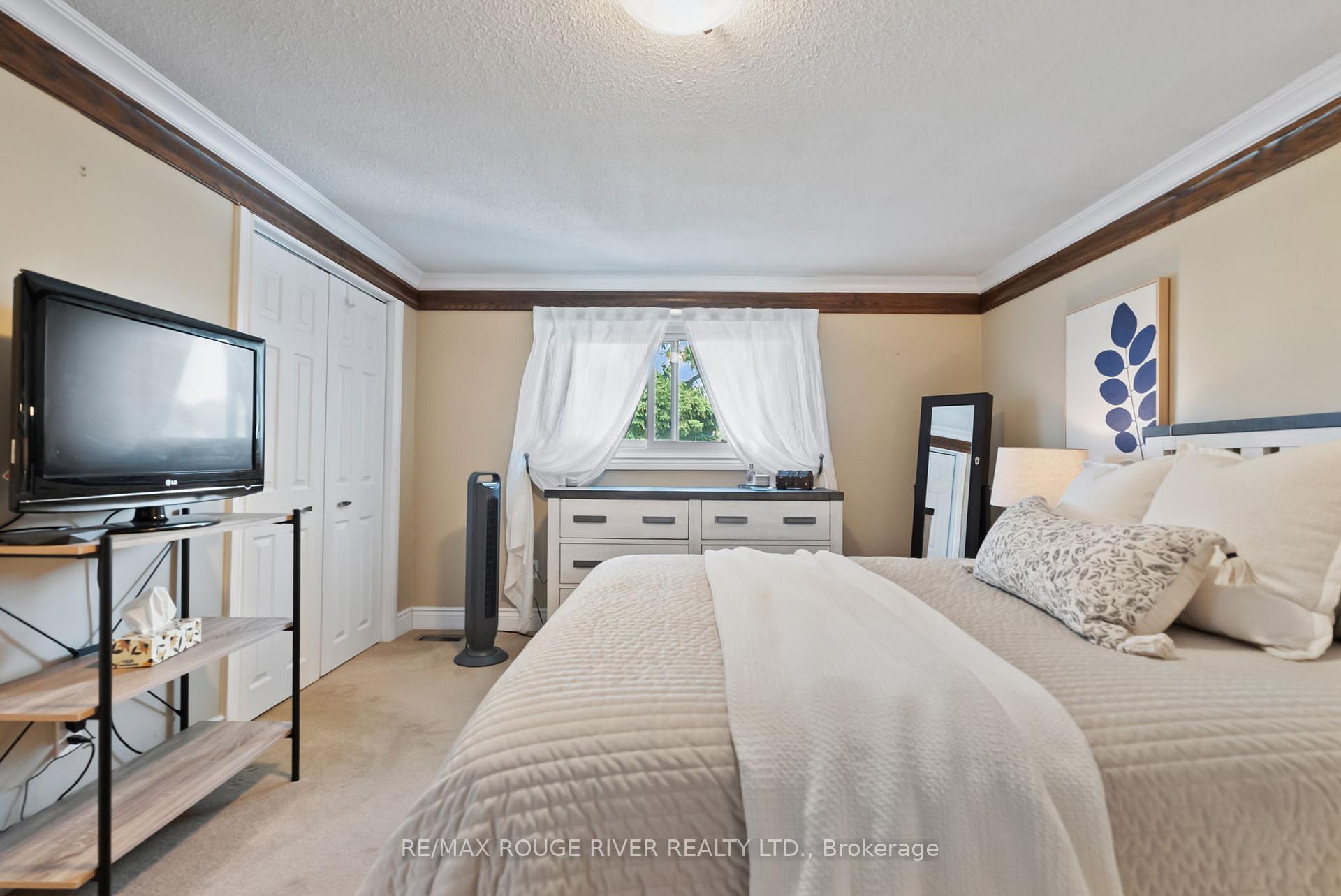 Photo 28 of 59 Brunswick Street, Oshawa, Donevan — HOMEH