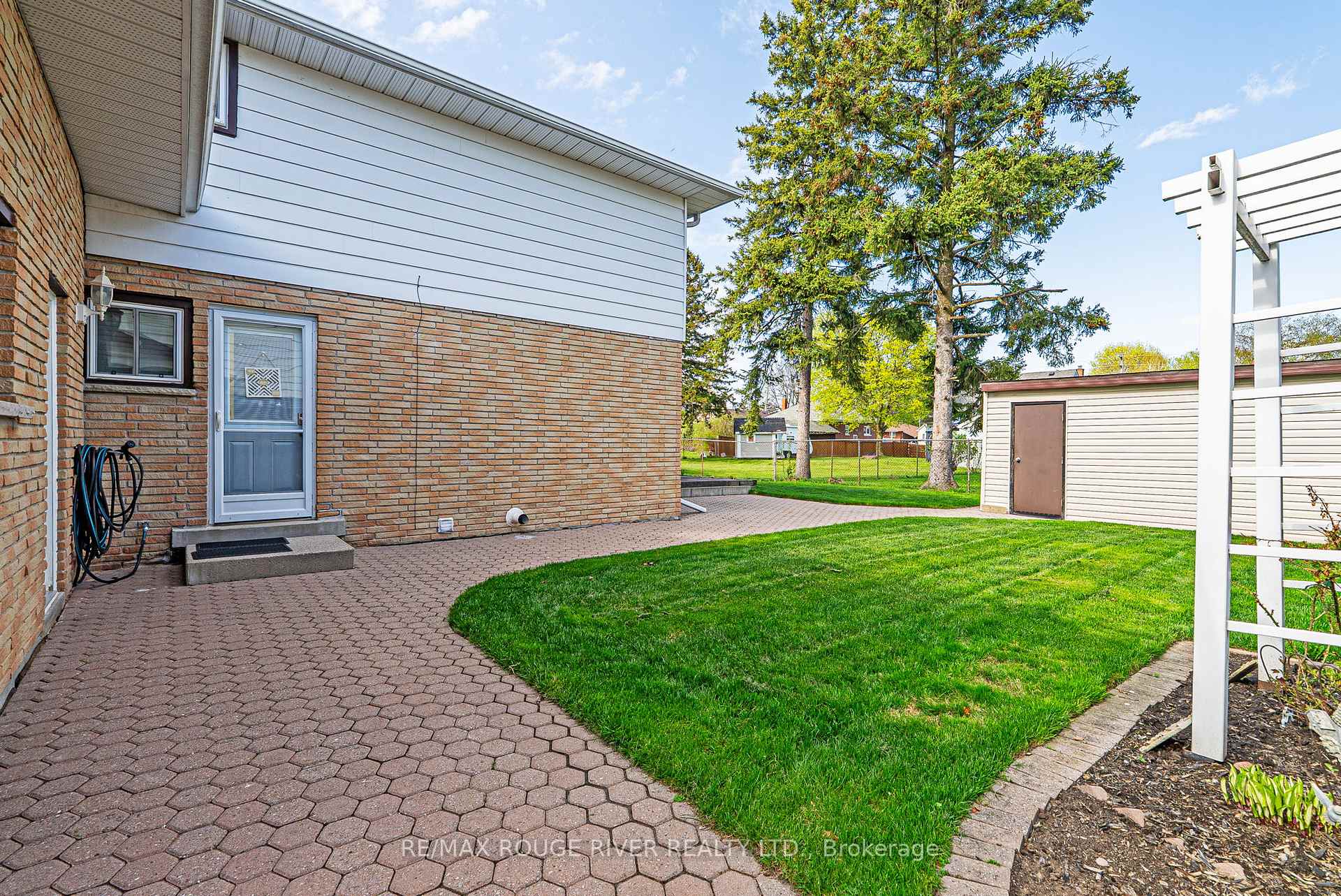 Photo 39 of 59 Brunswick Street, Oshawa, Donevan — HOMEH
