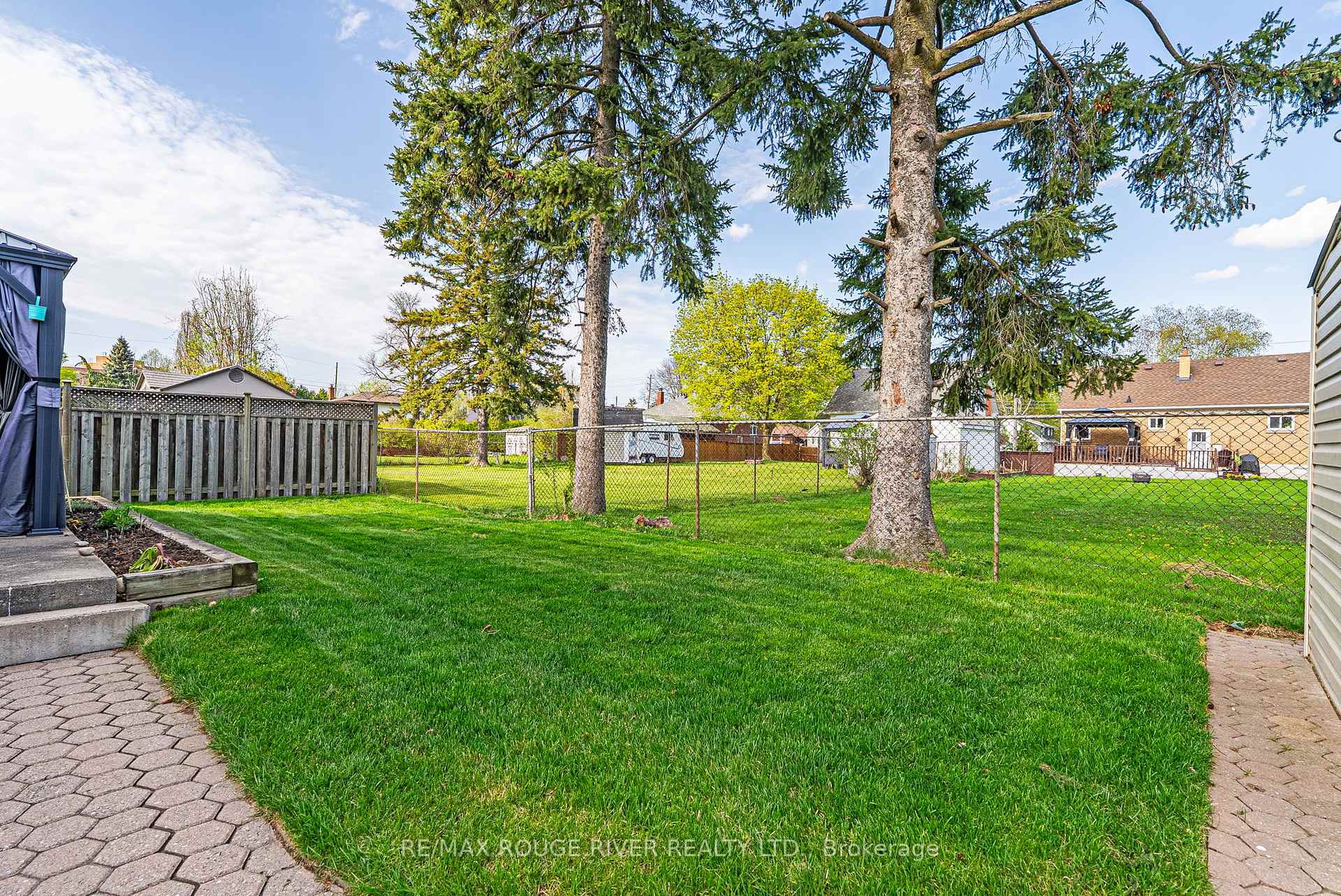 Photo 43 of 59 Brunswick Street, Oshawa, Donevan — HOMEH