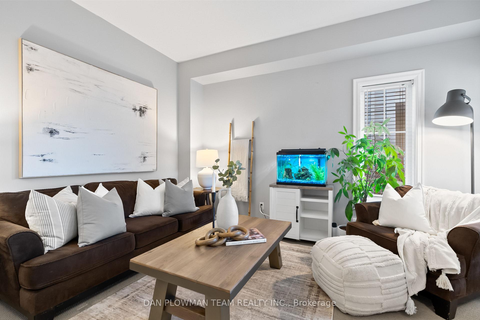 Photo 4 of 63 Scadding Avenue, Whitby, Port Whitby — HOMEH