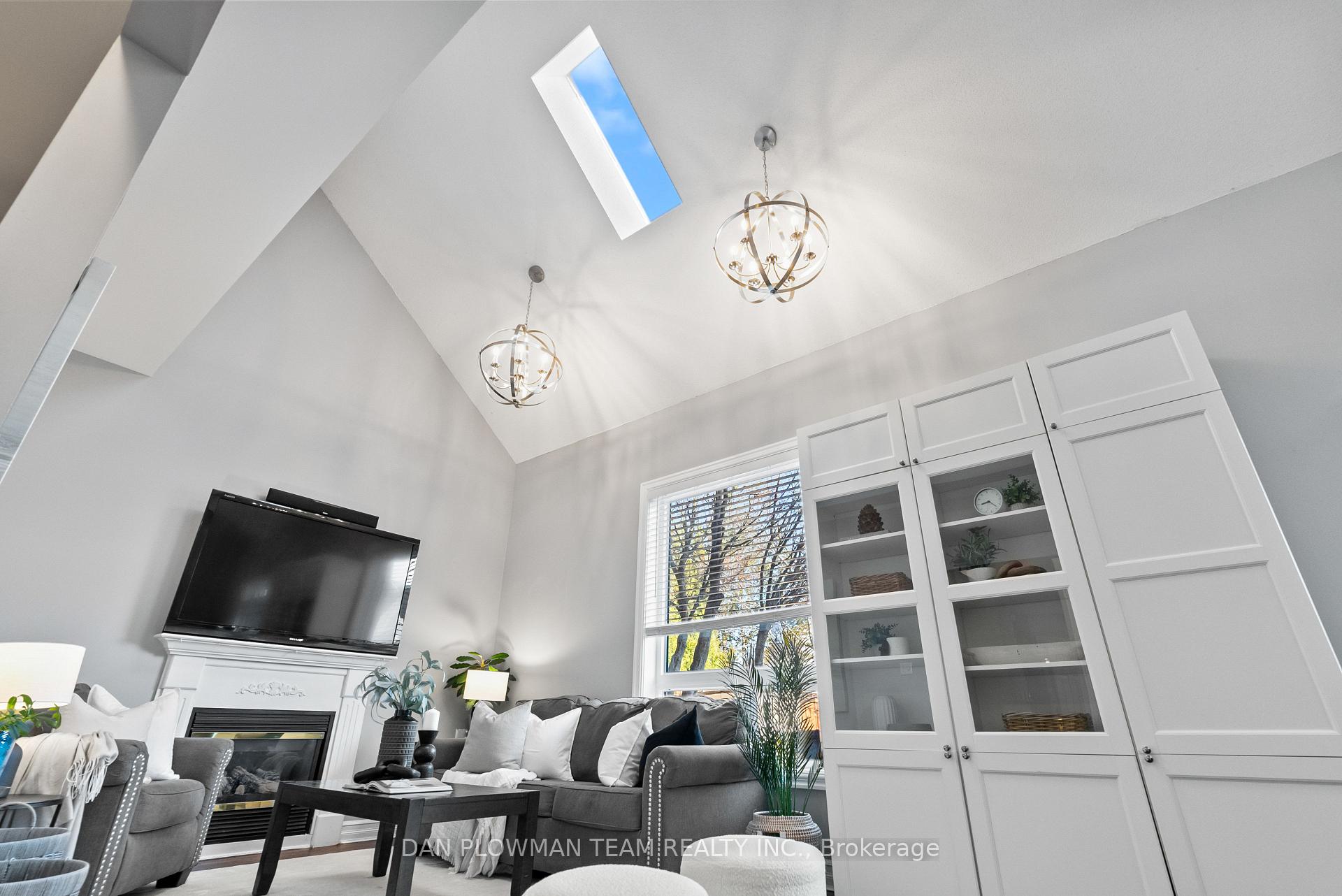 Photo 9 of 63 Scadding Avenue, Whitby, Port Whitby — HOMEH