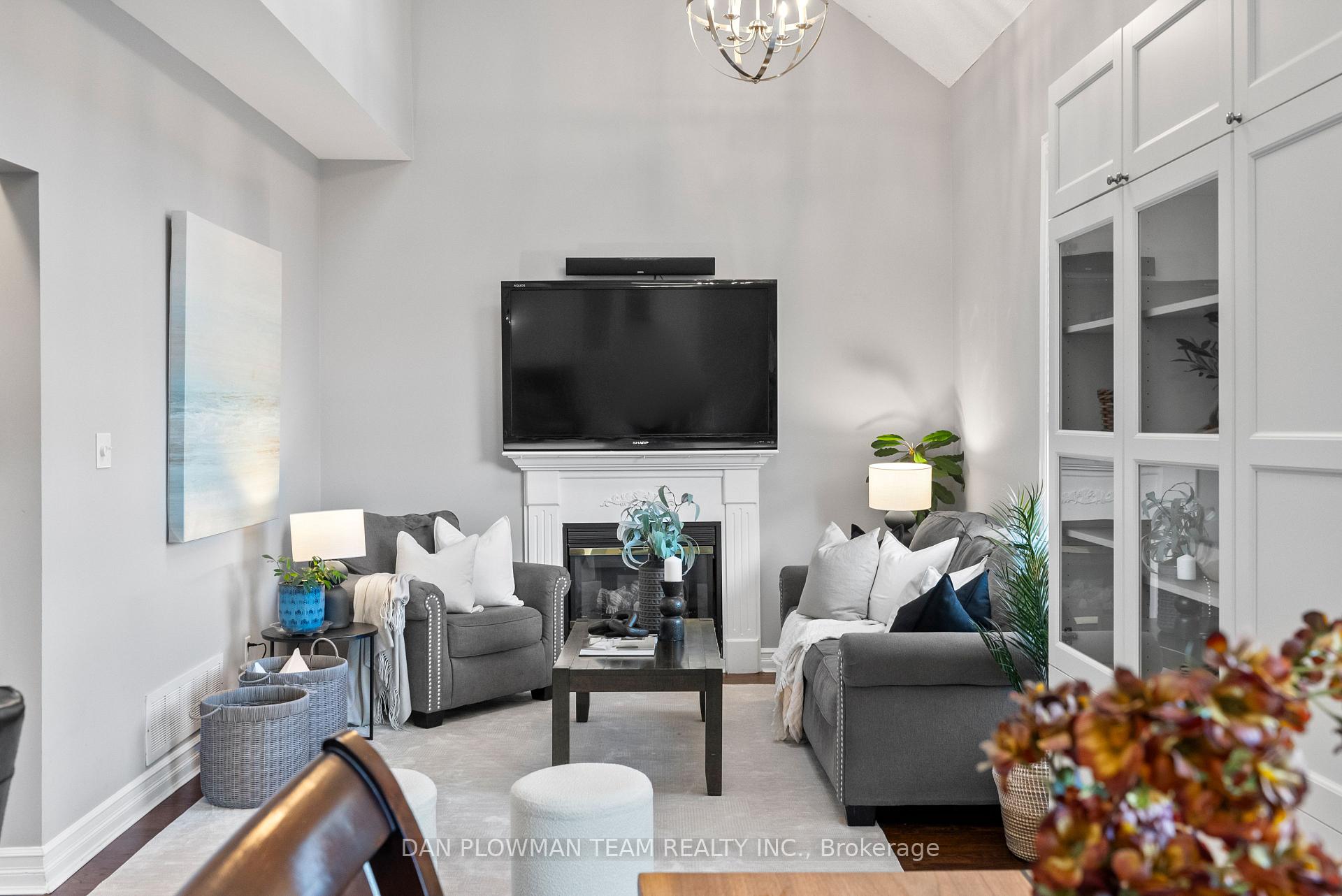 Photo 10 of 63 Scadding Avenue, Whitby, Port Whitby — HOMEH