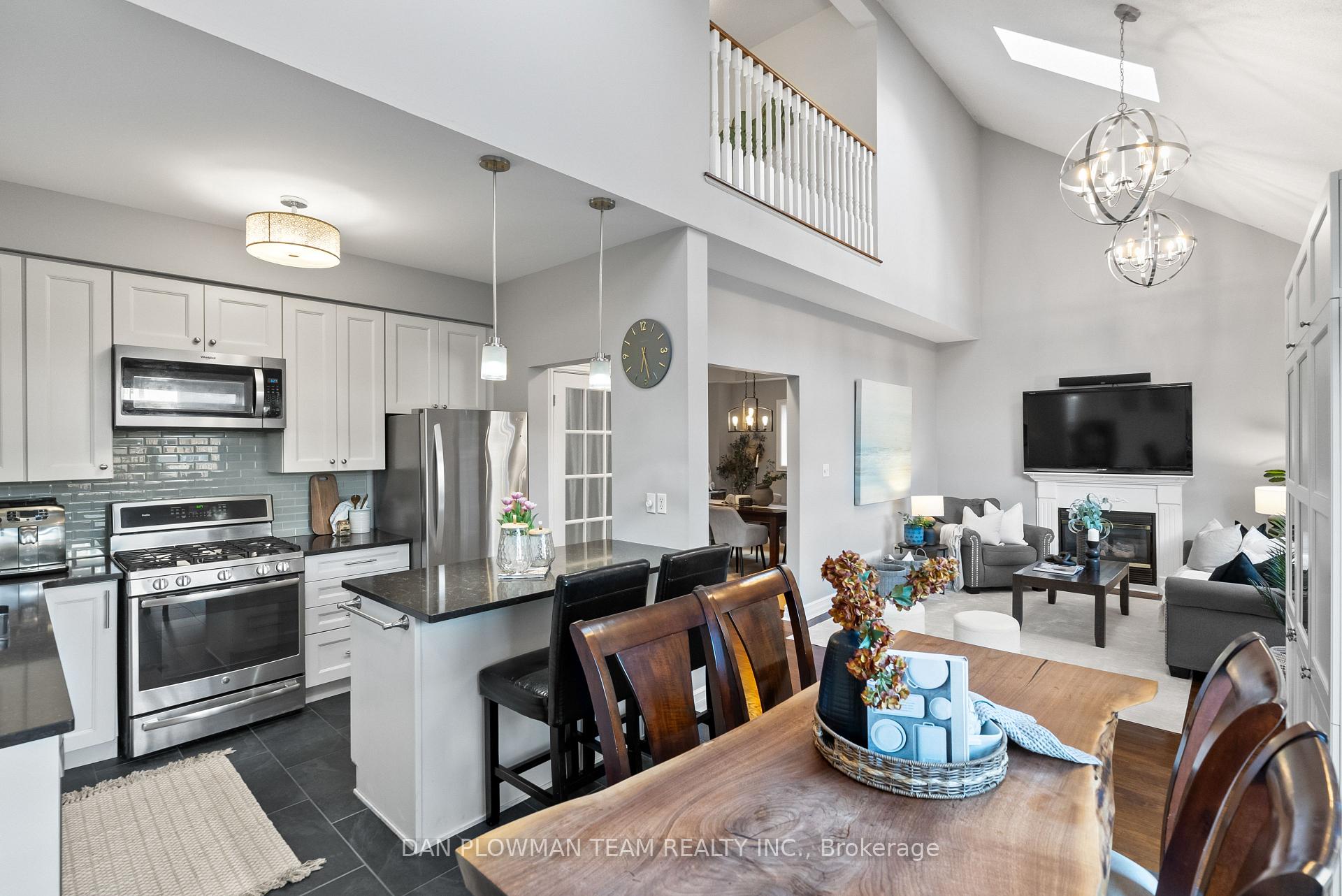 Photo 12 of 63 Scadding Avenue, Whitby, Port Whitby — HOMEH