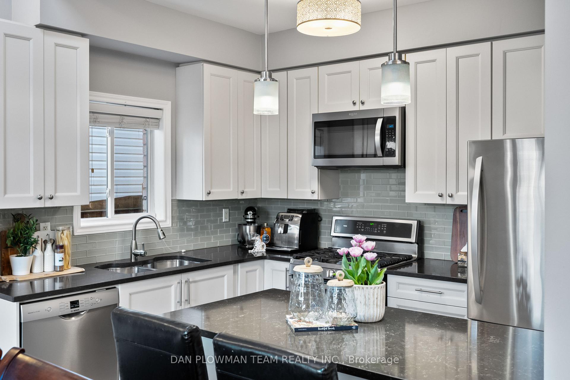 Photo 15 of 63 Scadding Avenue, Whitby, Port Whitby — HOMEH