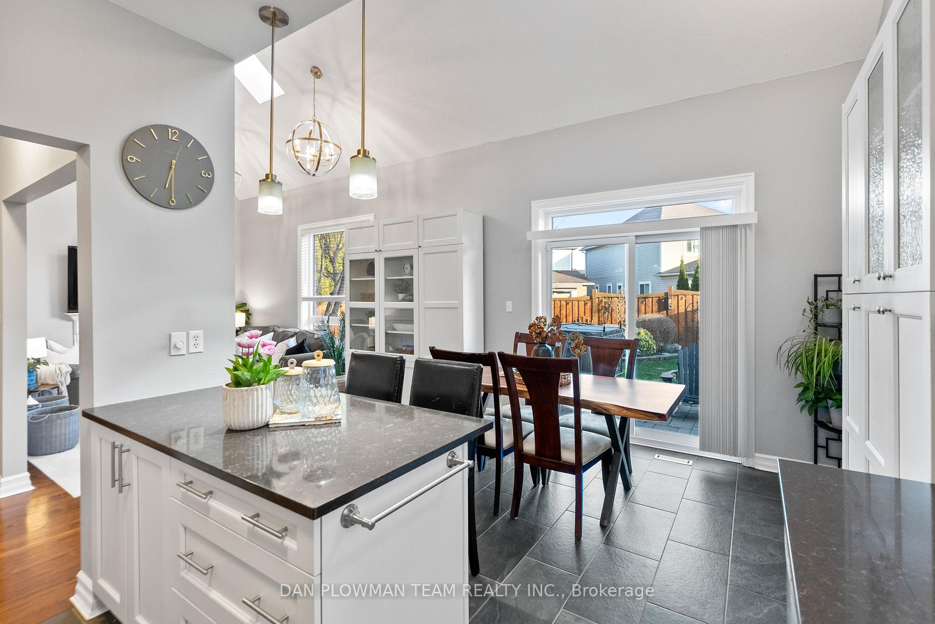 Photo 17 of 63 Scadding Avenue, Whitby, Port Whitby — HOMEH