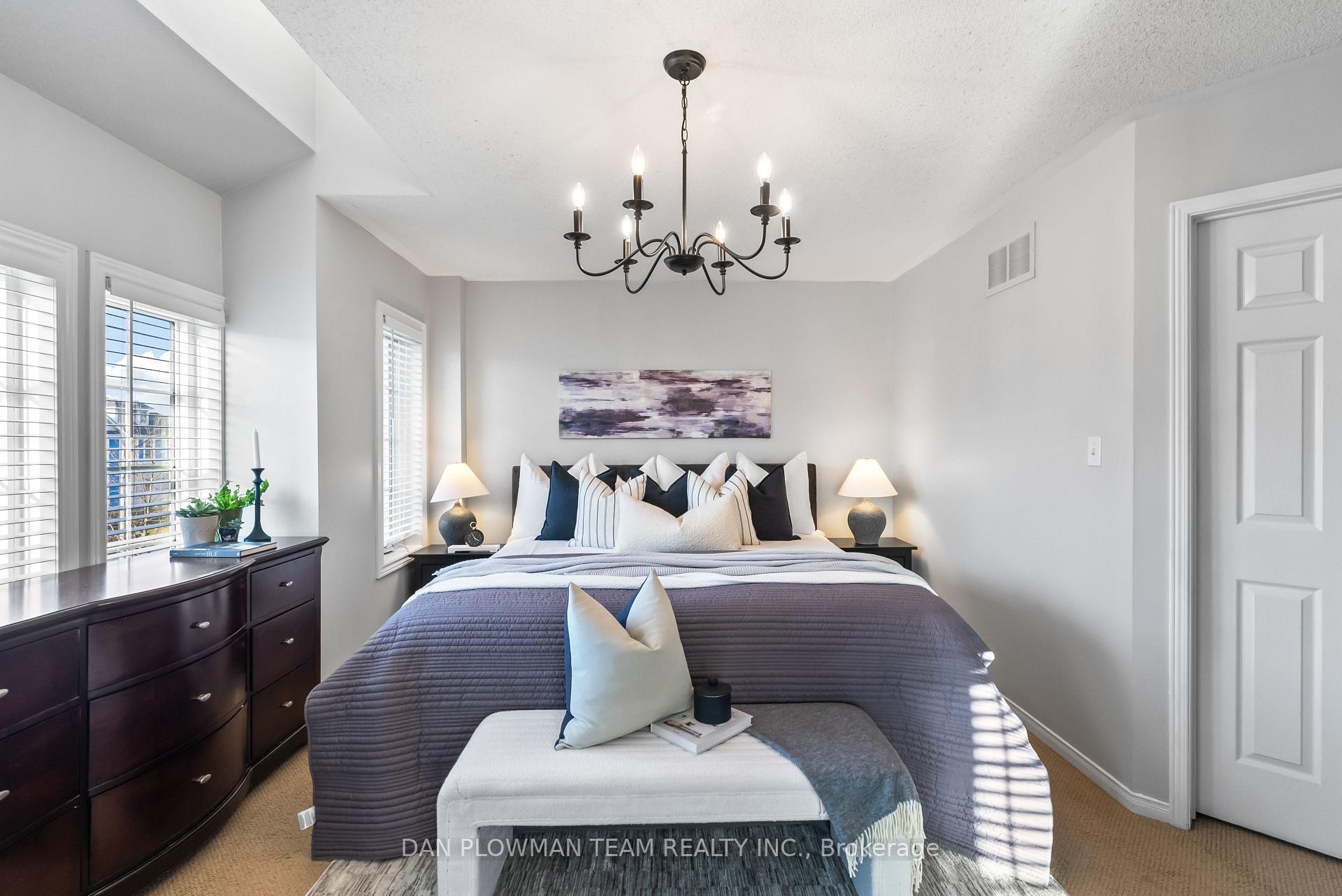 Photo 23 of 63 Scadding Avenue, Whitby, Port Whitby — HOMEH
