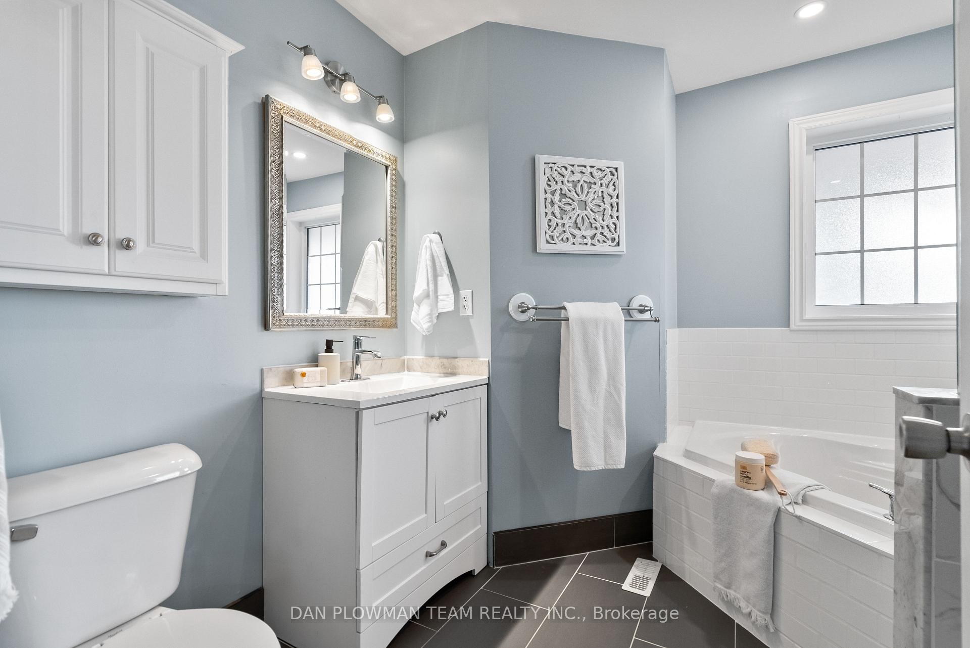 Photo 26 of 63 Scadding Avenue, Whitby, Port Whitby — HOMEH