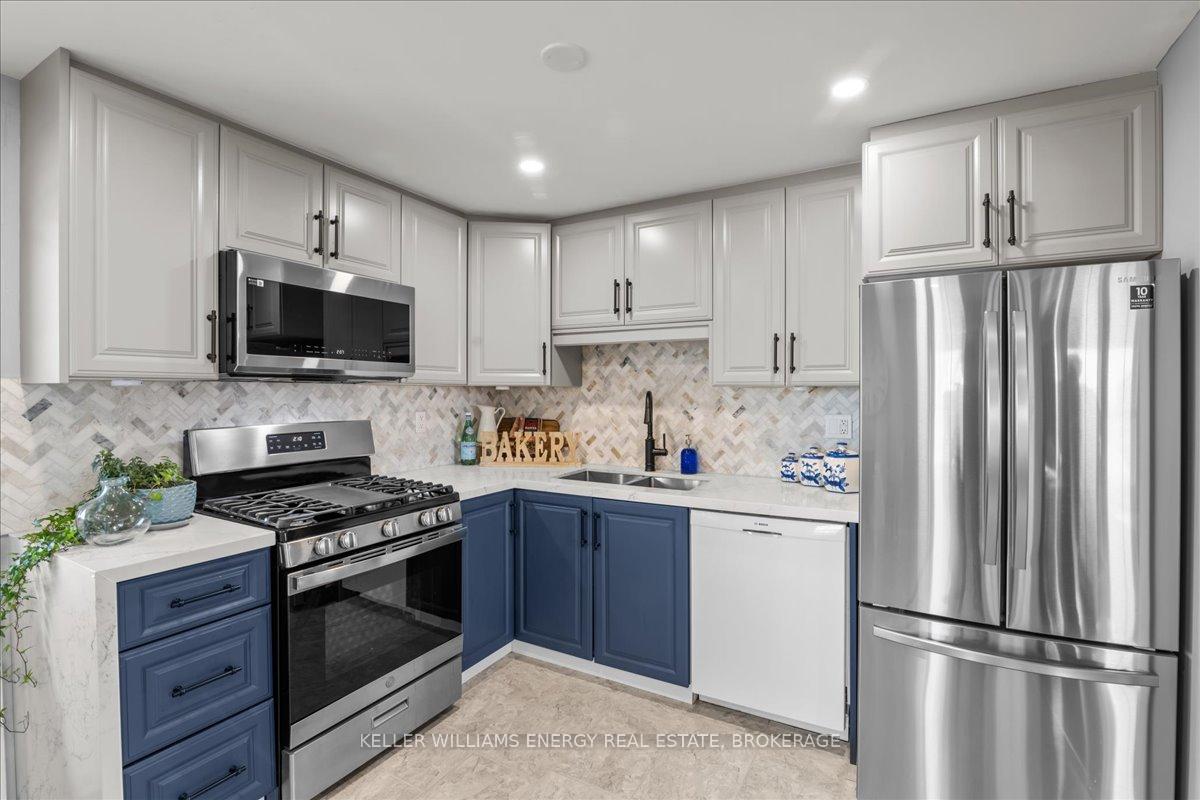 Photo 11 of 815 Southdown Street, Oshawa, Donevan — HOMEH