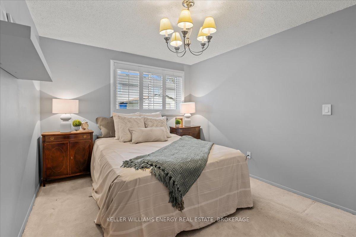 Photo 17 of 815 Southdown Street, Oshawa, Donevan — HOMEH