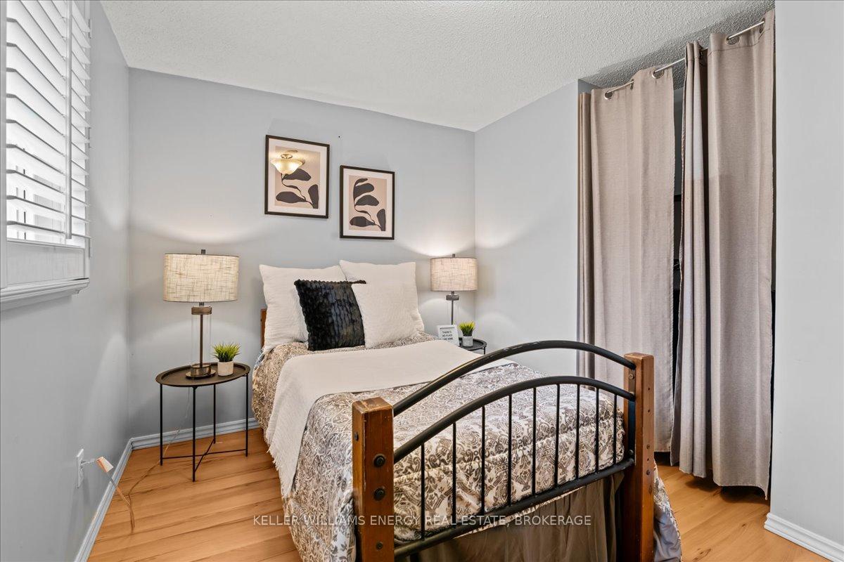 Photo 19 of 815 Southdown Street, Oshawa, Donevan — HOMEH