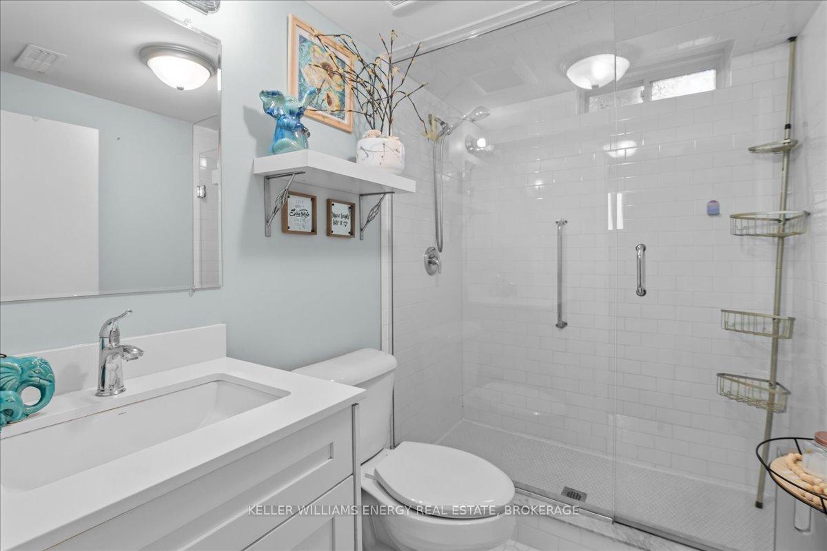 Photo 30 of 815 Southdown Street, Oshawa, Donevan — HOMEH