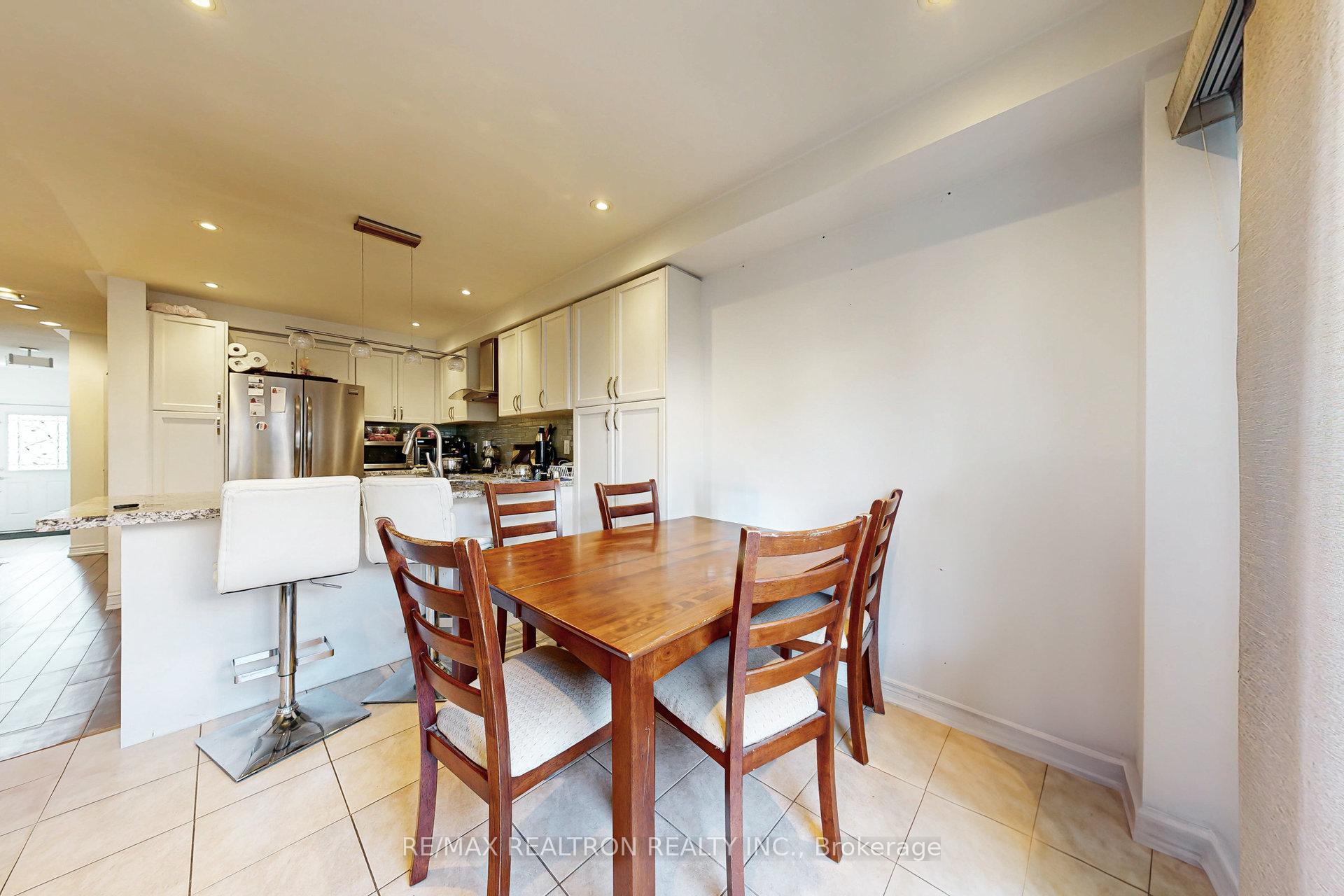 Photo 21 of 51 Barli Crescent, Vaughan, Patterson — HOMEH