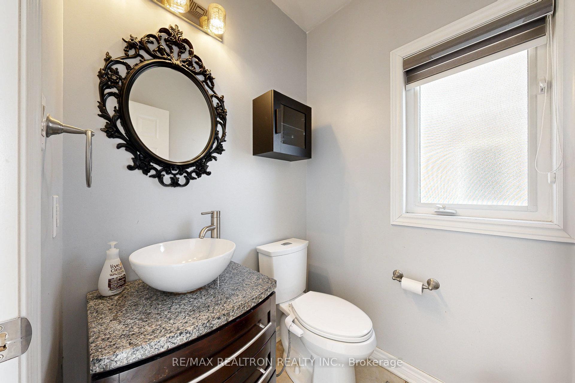 Photo 23 of 51 Barli Crescent, Vaughan, Patterson — HOMEH