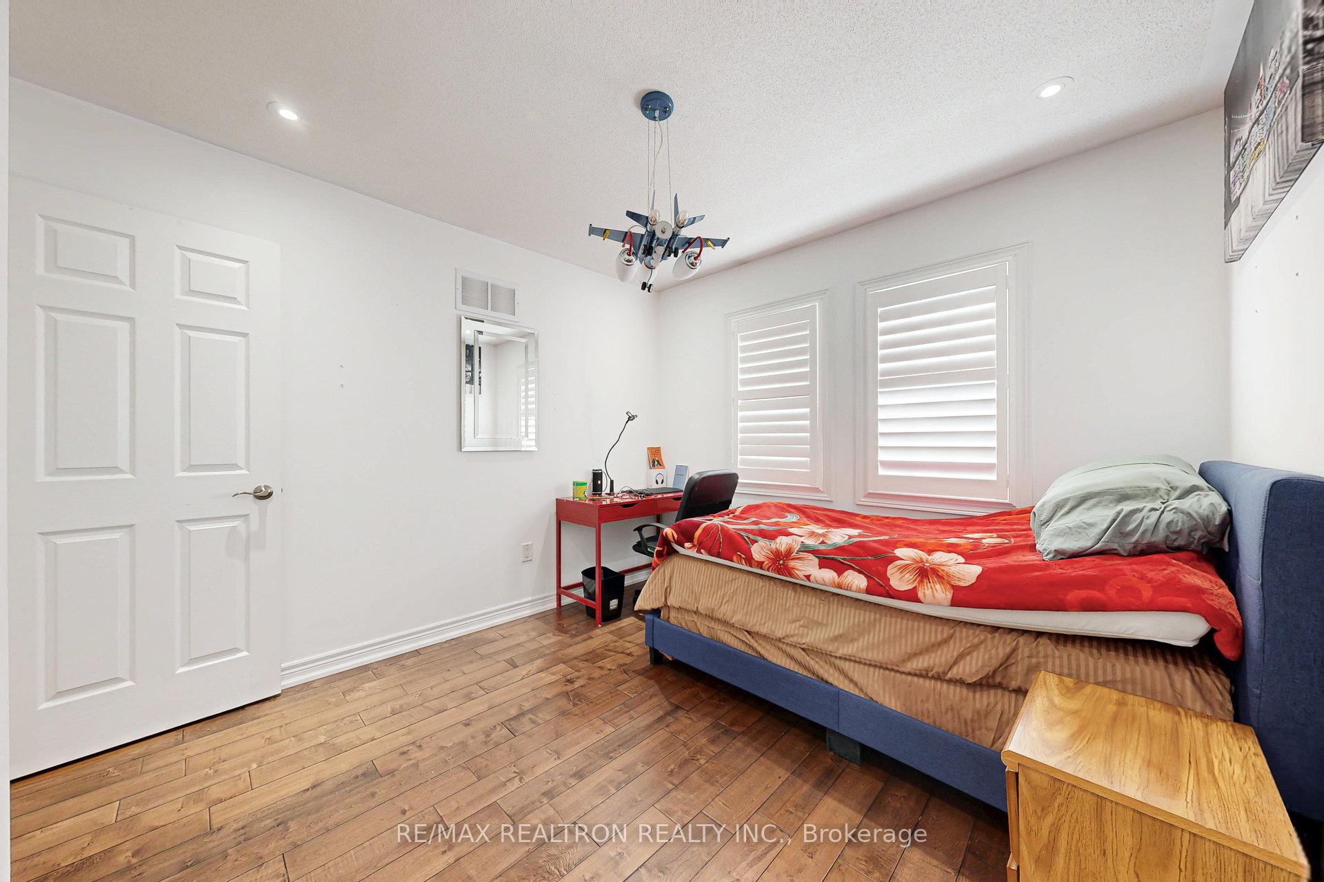 Photo 26 of 51 Barli Crescent, Vaughan, Patterson — HOMEH