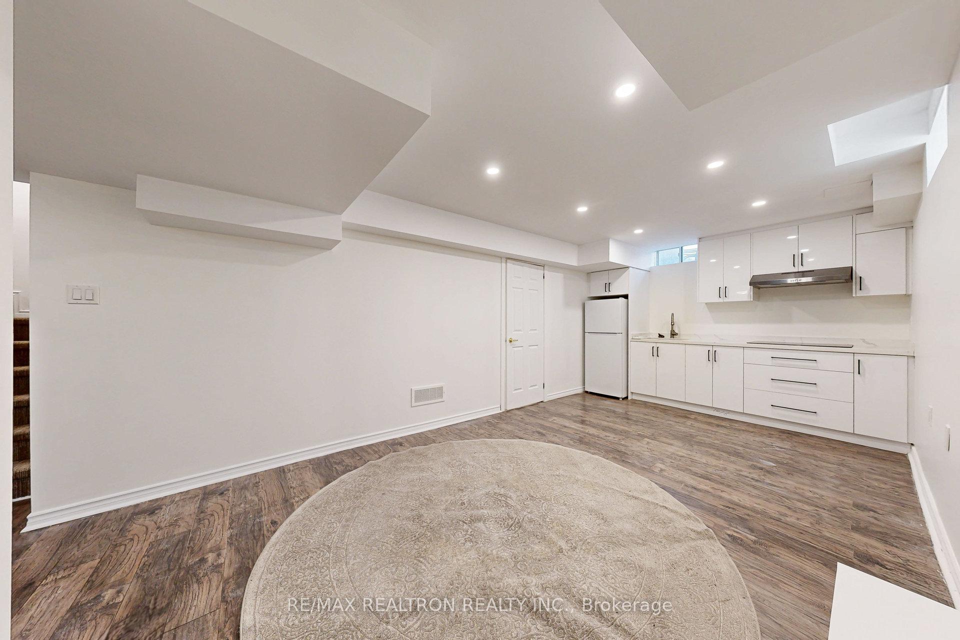 Photo 38 of 51 Barli Crescent, Vaughan, Patterson — HOMEH
