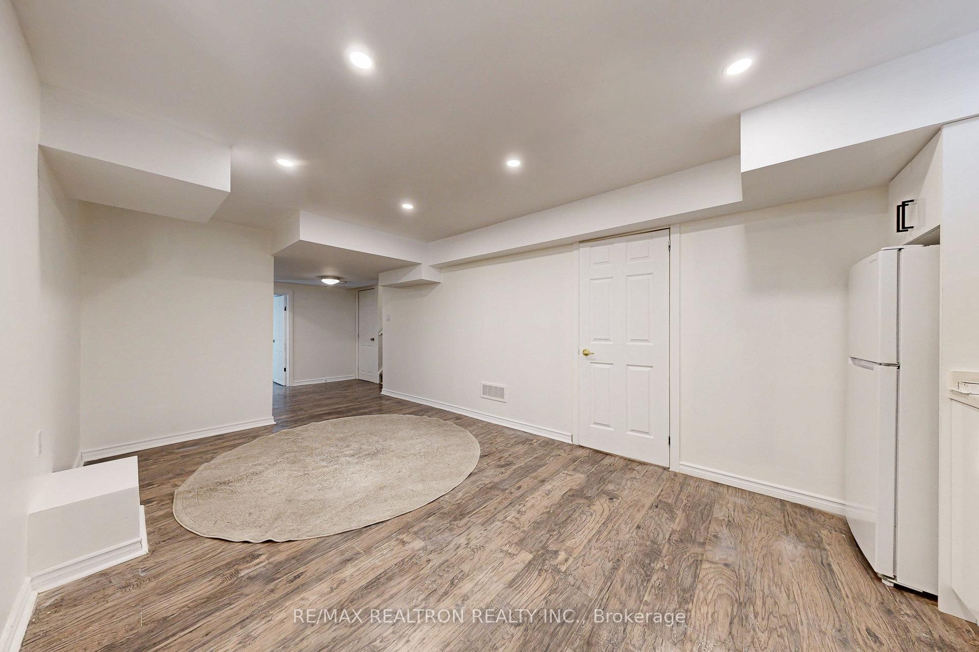 Photo 40 of 51 Barli Crescent, Vaughan, Patterson — HOMEH