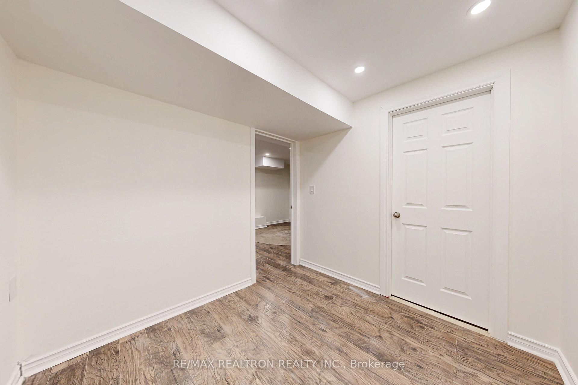 Photo 42 of 51 Barli Crescent, Vaughan, Patterson — HOMEH