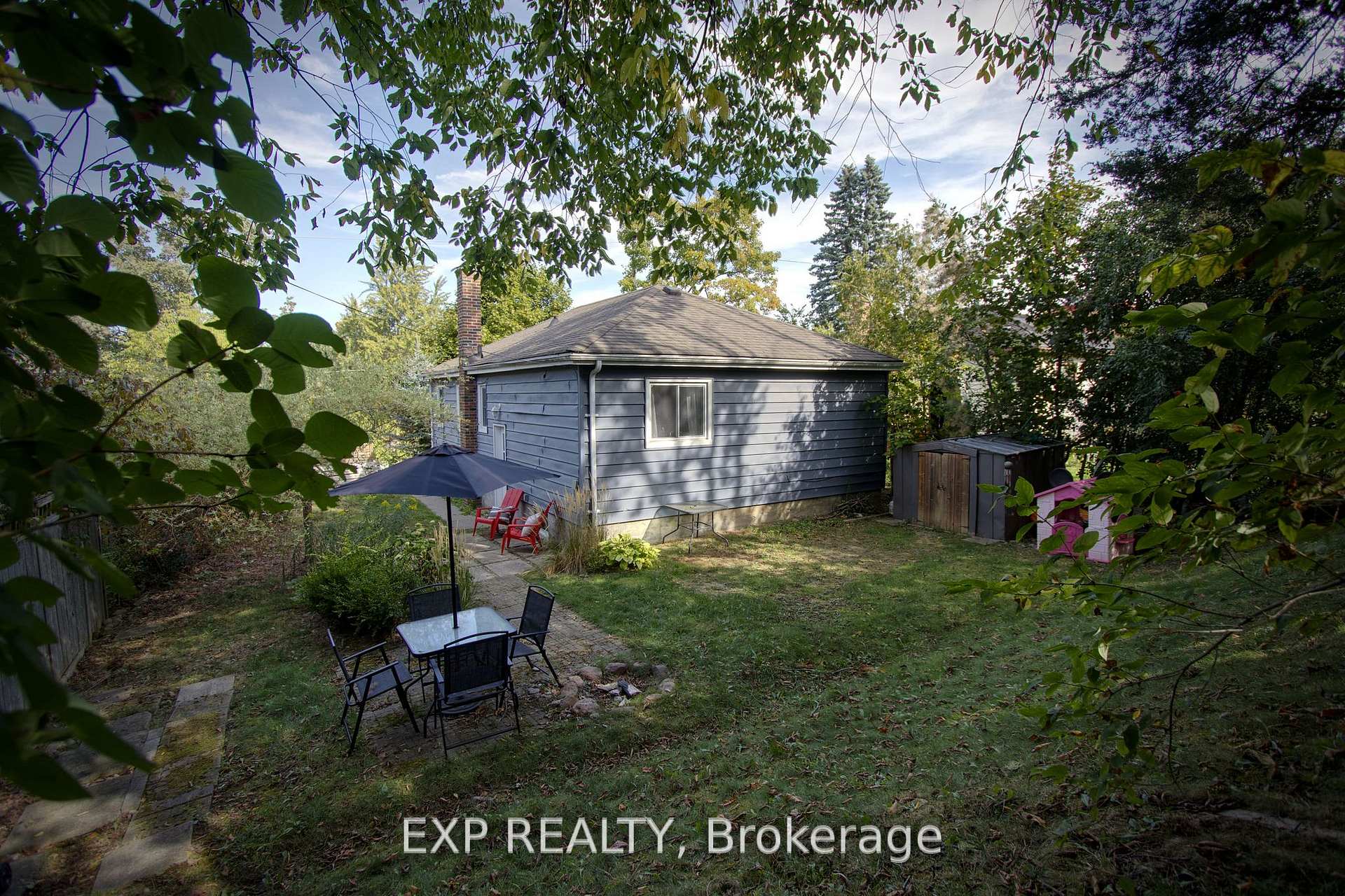 Photo 2 of 349 Euclid Avenue, Peterborough, Ashburnham Ward 4 — HOMEH