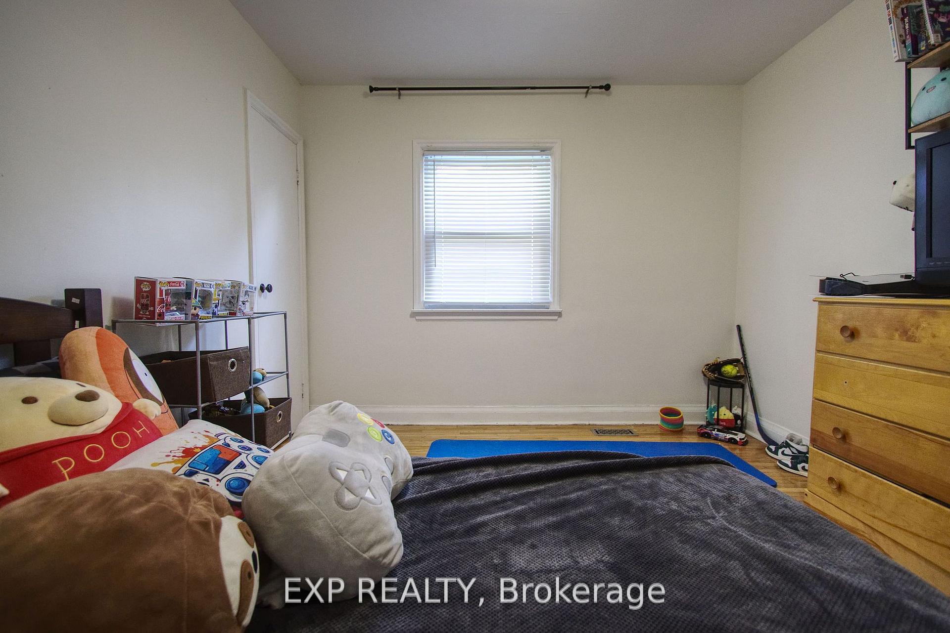Photo 10 of 349 Euclid Avenue, Peterborough, Ashburnham Ward 4 — HOMEH