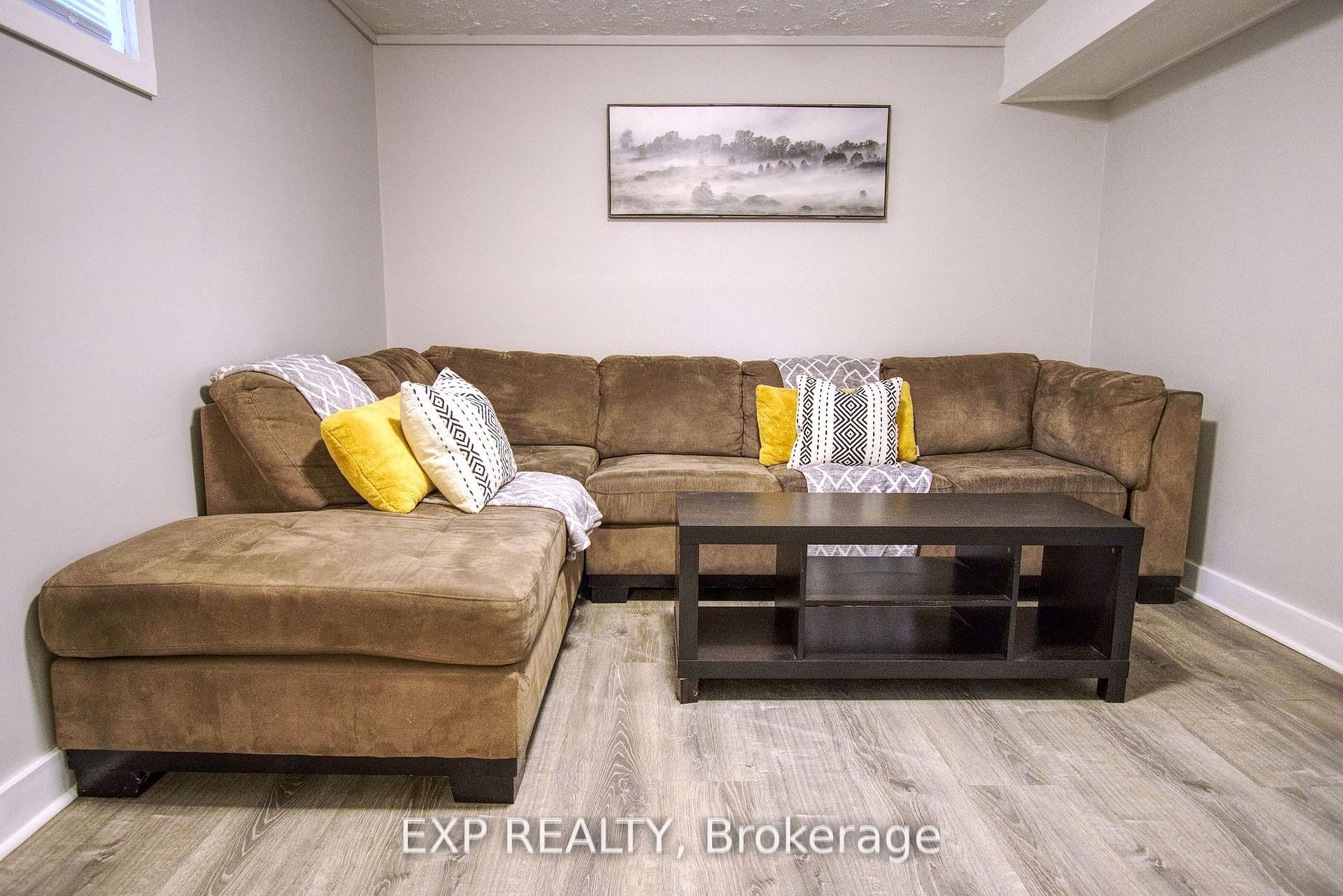 Photo 16 of 349 Euclid Avenue, Peterborough, Ashburnham Ward 4 — HOMEH