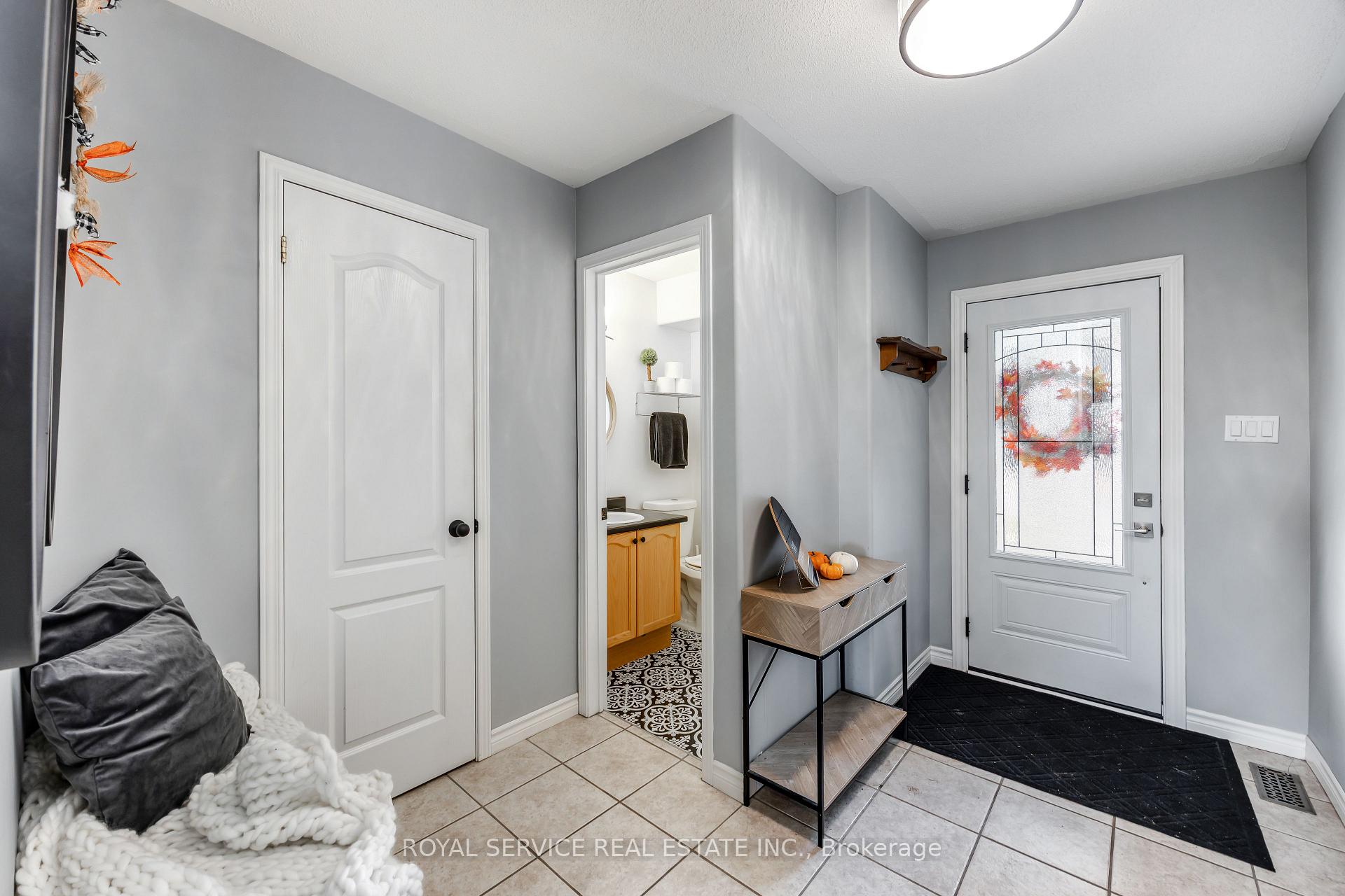 Photo 6 of 446 Abound Crescent, Peterborough, Ashburnham Ward 4 — HOMEH