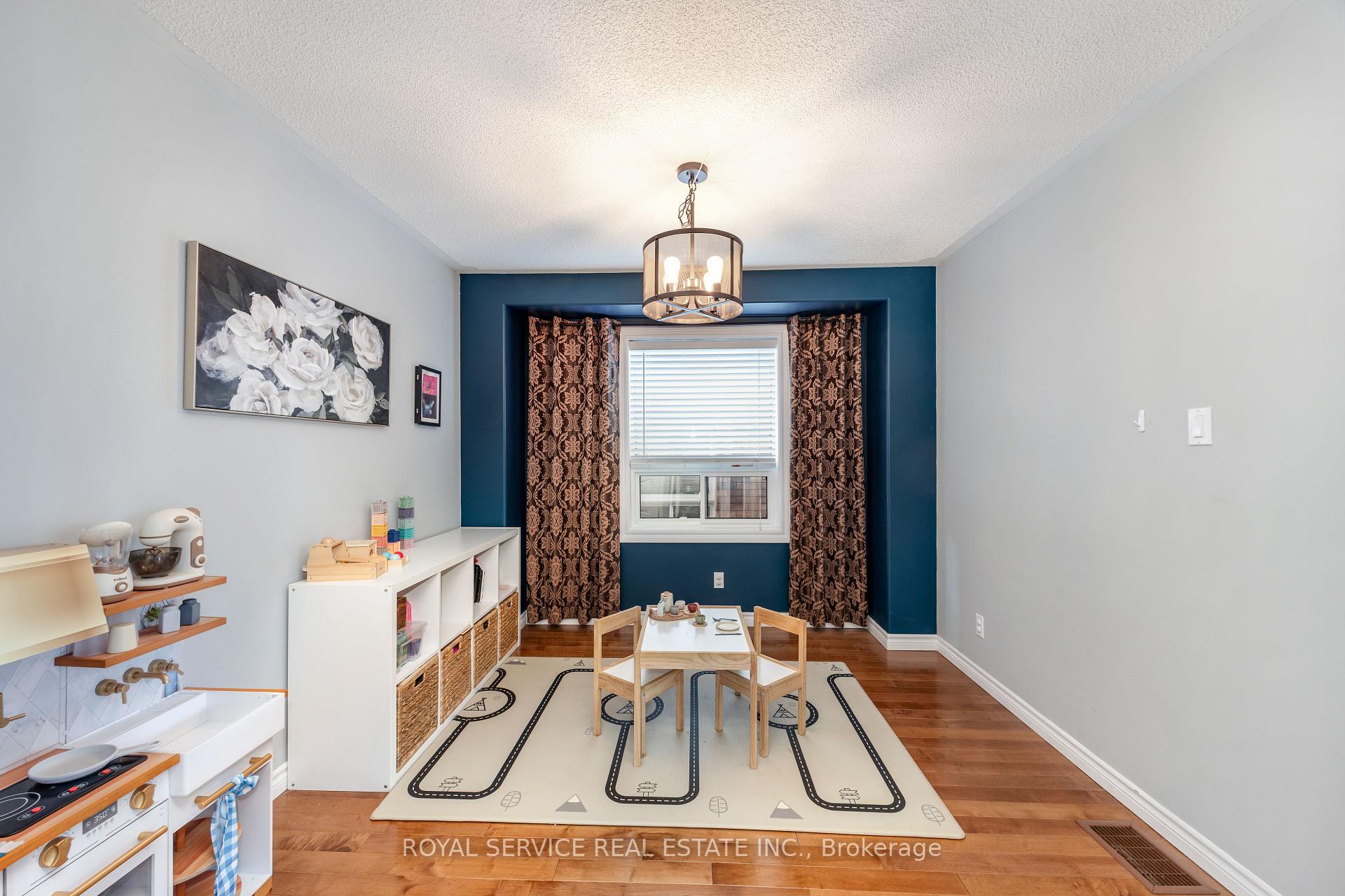 Photo 18 of 446 Abound Crescent, Peterborough, Ashburnham Ward 4 — HOMEH
