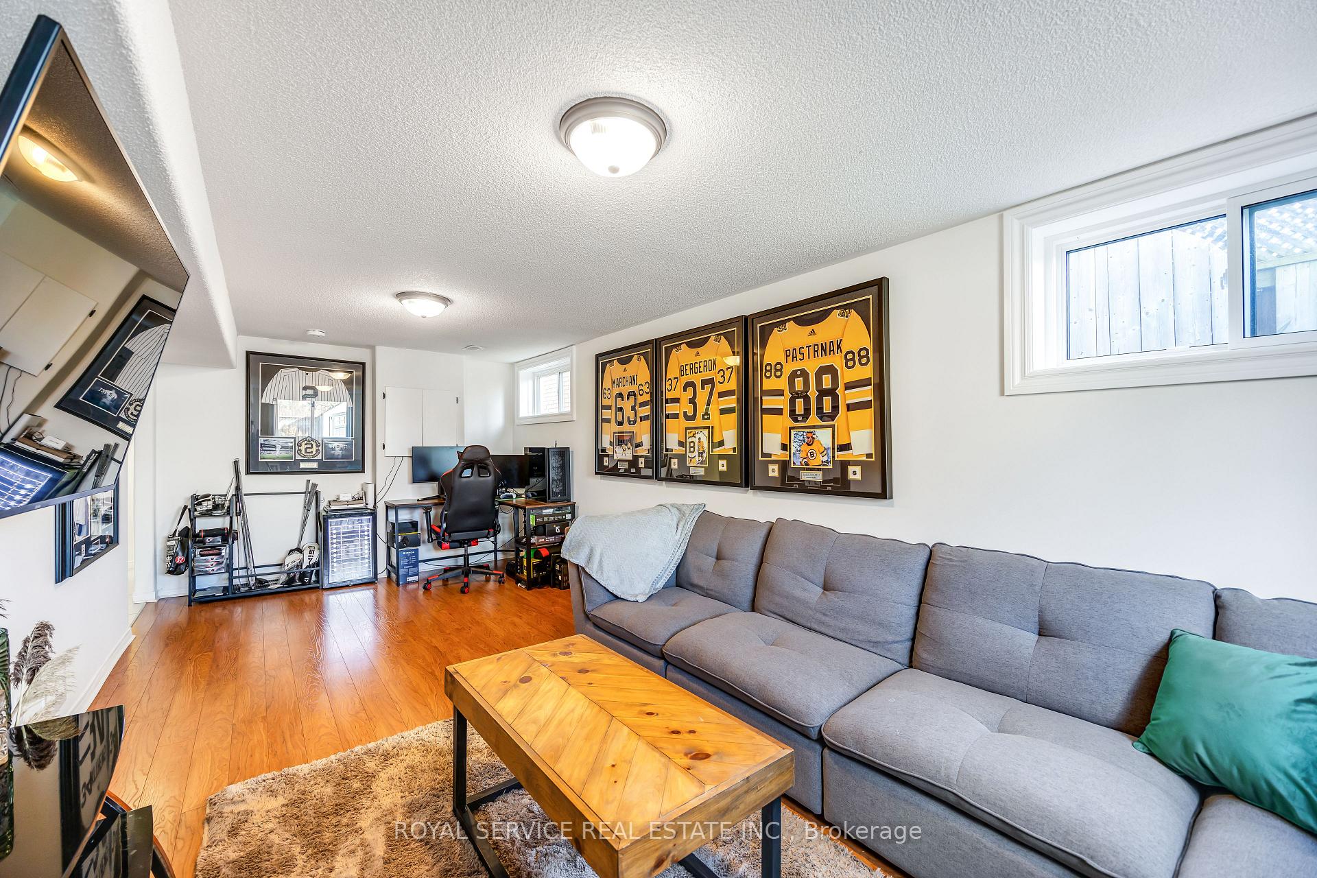 Photo 25 of 446 Abound Crescent, Peterborough, Ashburnham Ward 4 — HOMEH