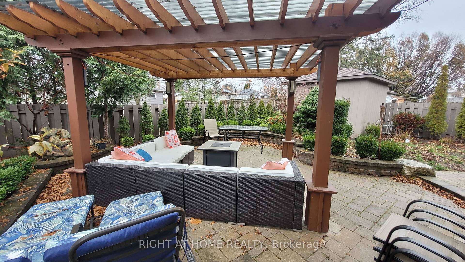 Photo 7 of 436 Labrador Drive, Oshawa, Donevan — HOMEH