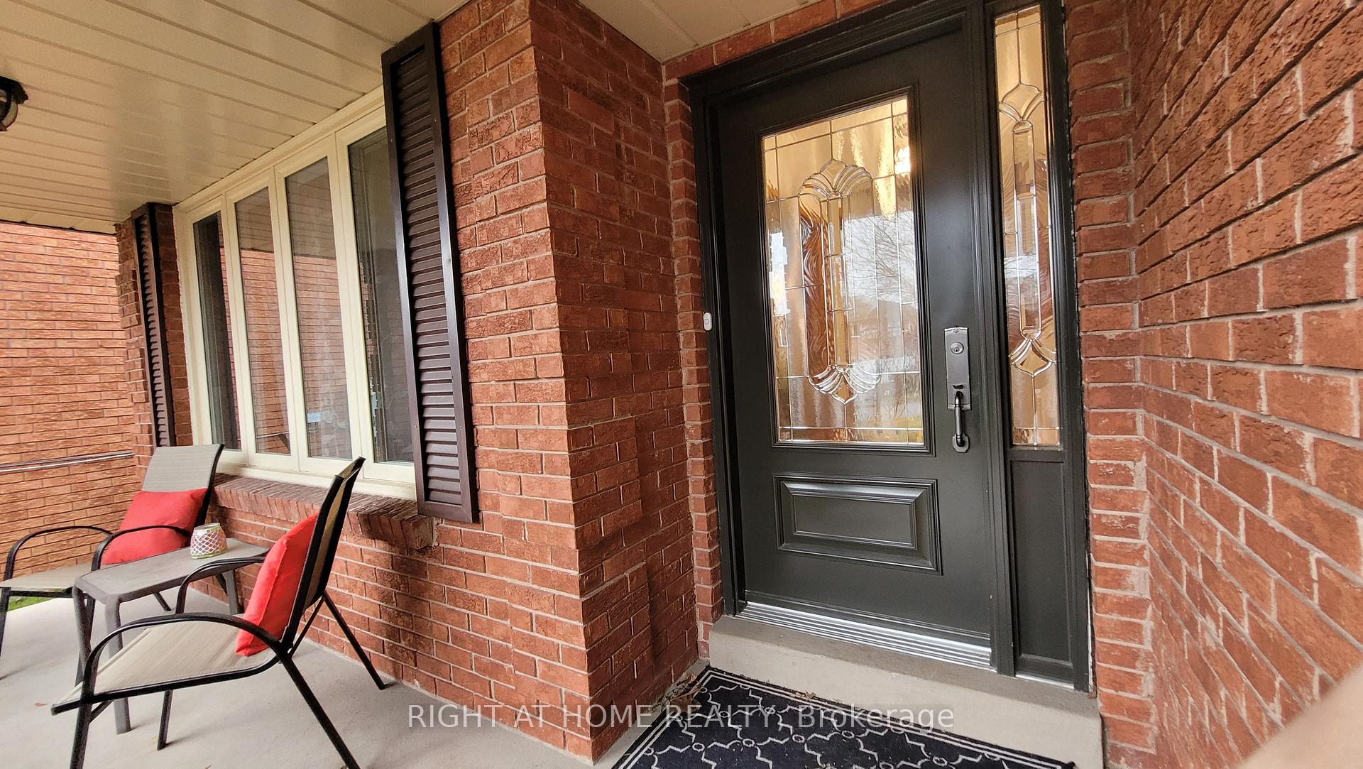 Photo 8 of 436 Labrador Drive, Oshawa, Donevan — HOMEH