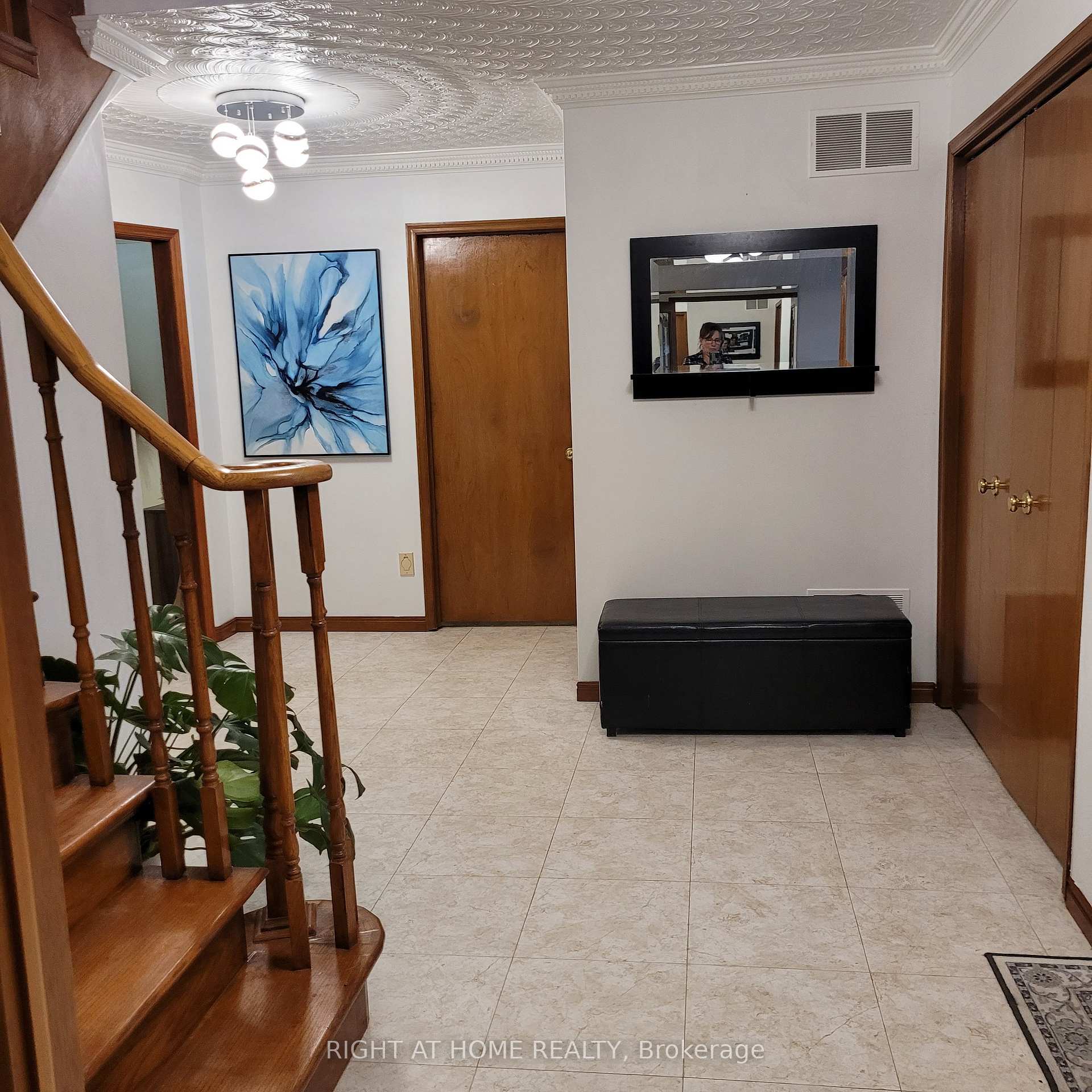 Photo 12 of 436 Labrador Drive, Oshawa, Donevan — HOMEH
