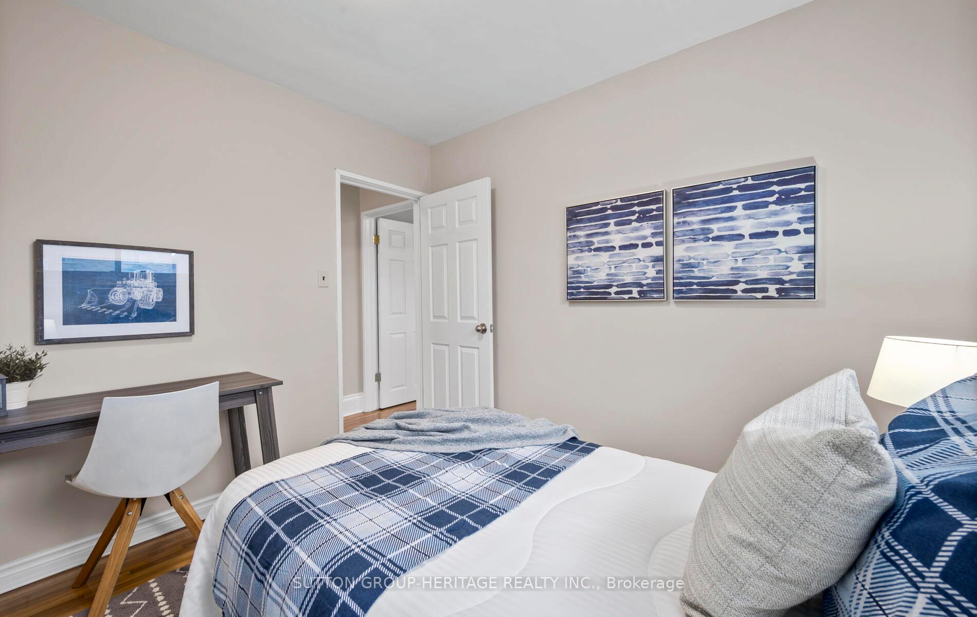 Photo 12 of 1009 Centre Street N, Whitby, Williamsburg — HOMEH