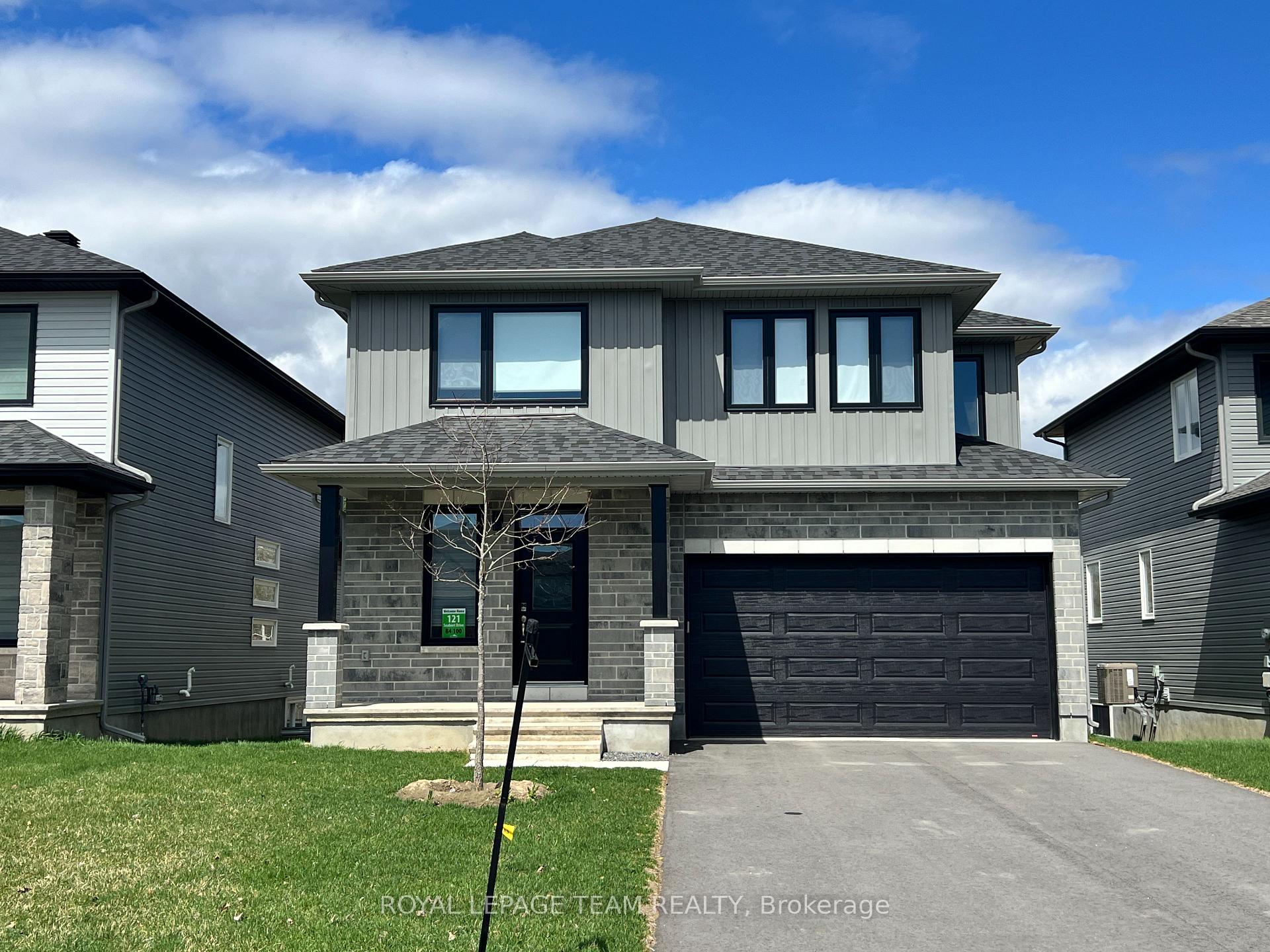 Photo 1 of 121 Seabert Drive, Arnprior — HOMEH