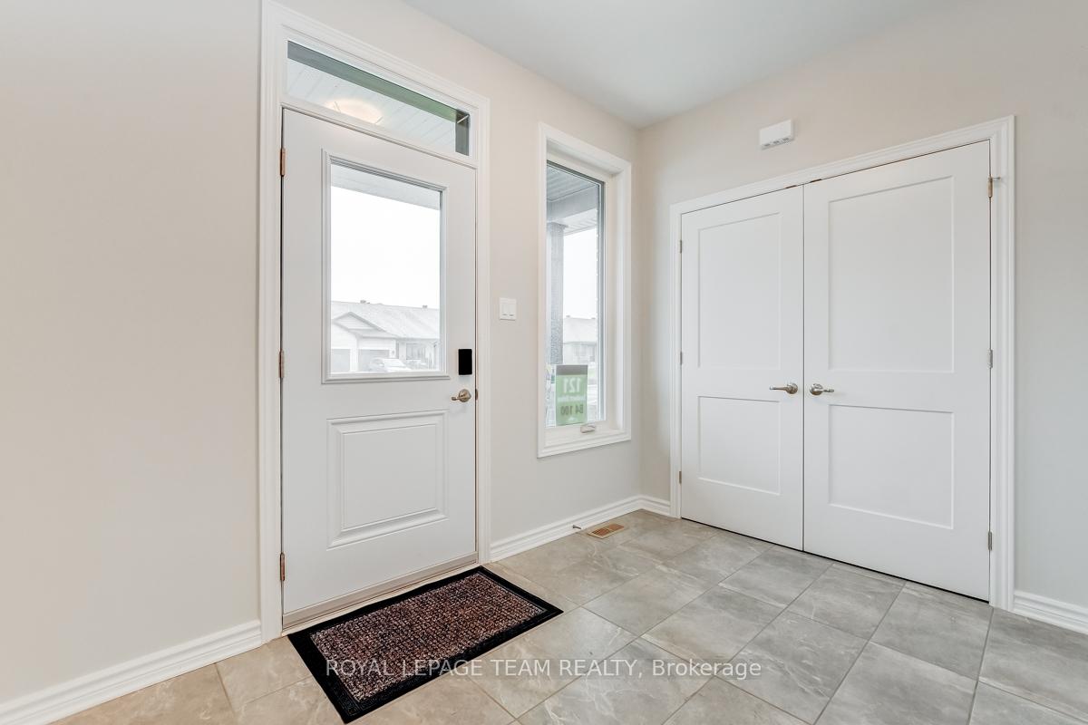 Photo 2 of 121 Seabert Drive, Arnprior — HOMEH