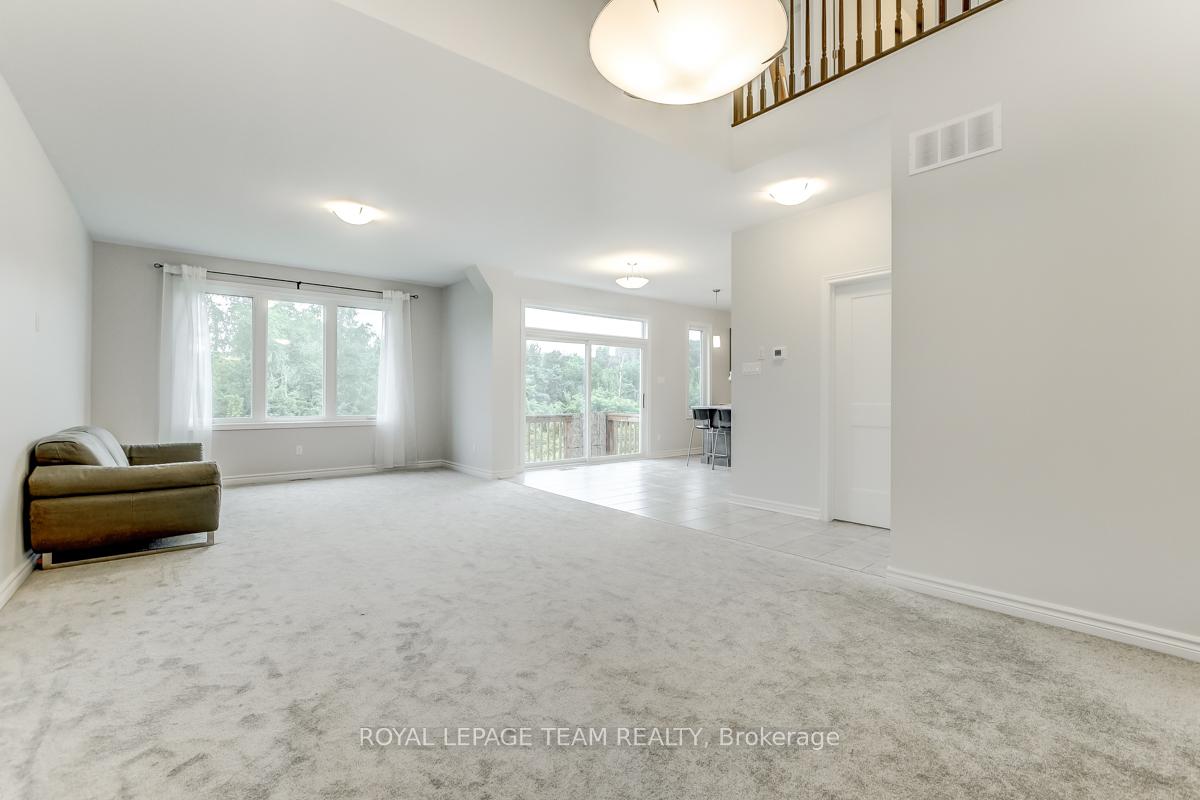 Photo 5 of 121 Seabert Drive, Arnprior — HOMEH