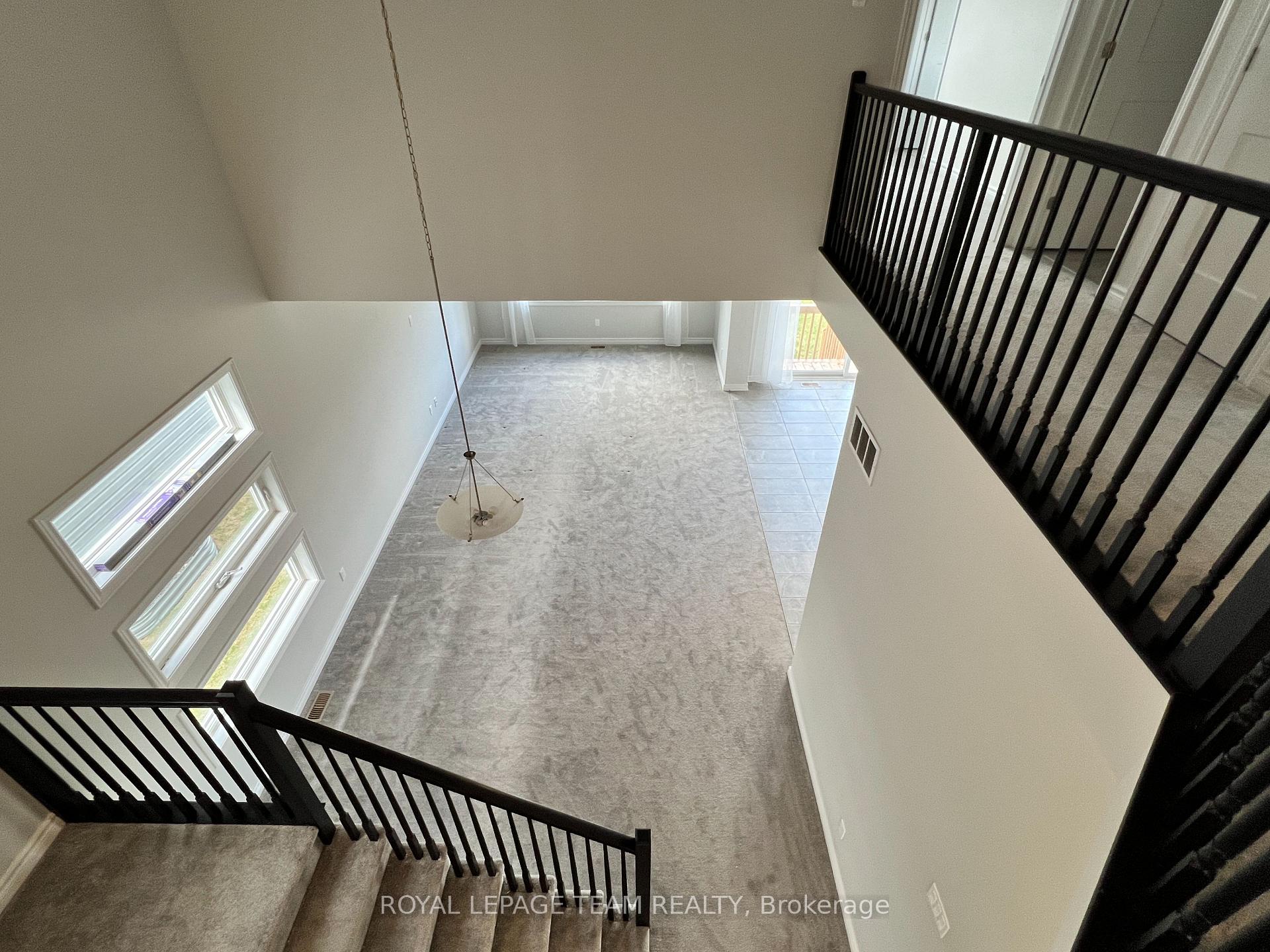 Photo 10 of 121 Seabert Drive, Arnprior — HOMEH