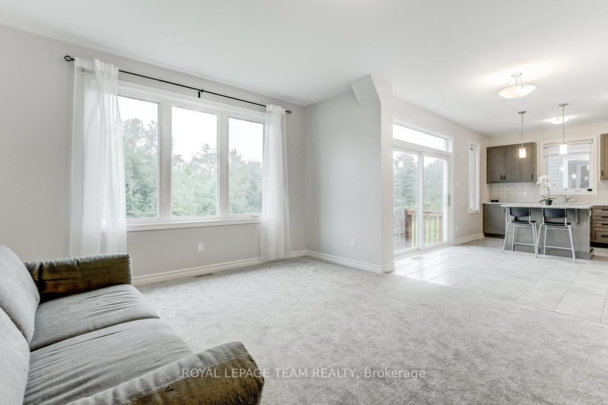 Photo 7 of 121 Seabert Drive, Arnprior — HOMEH