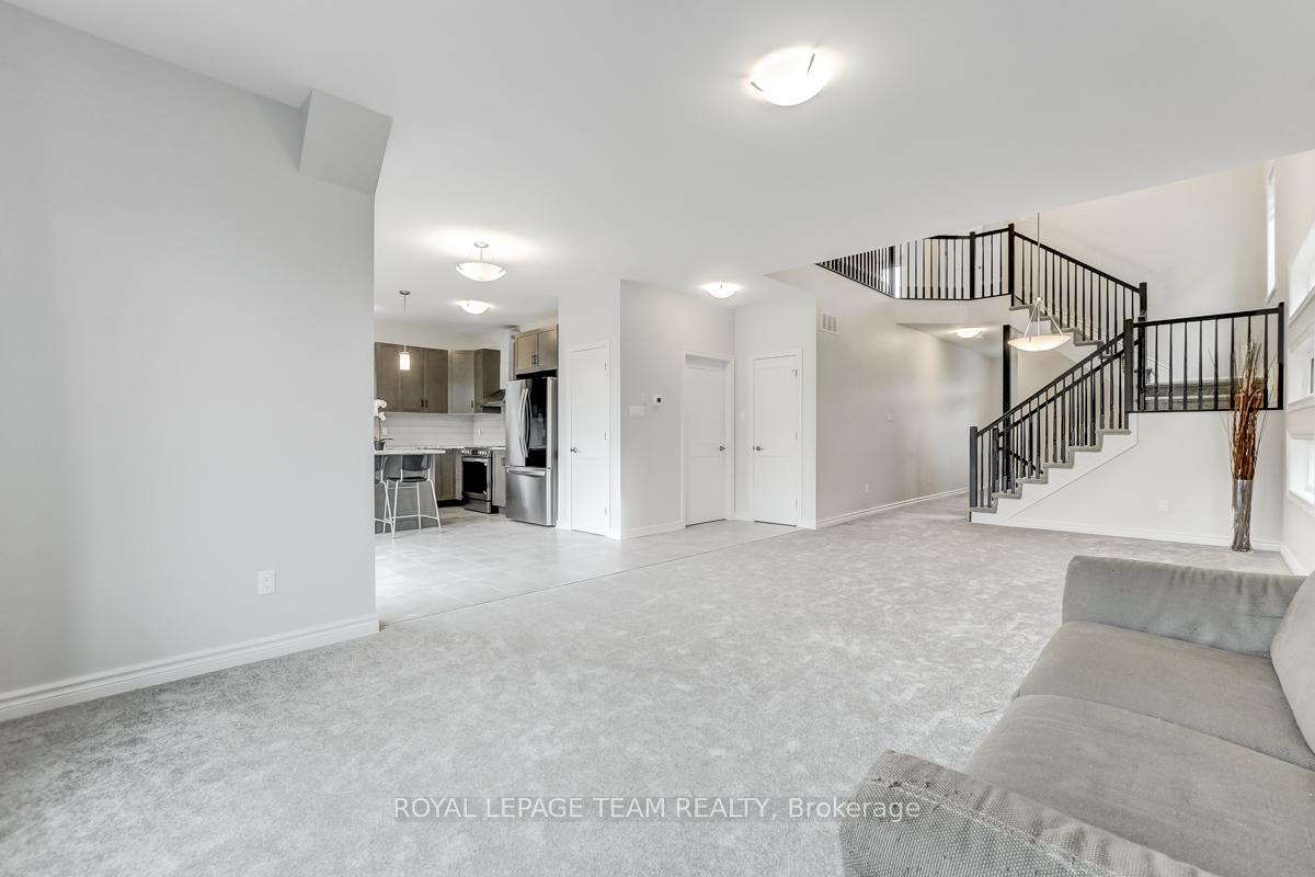 Photo 11 of 121 Seabert Drive, Arnprior — HOMEH