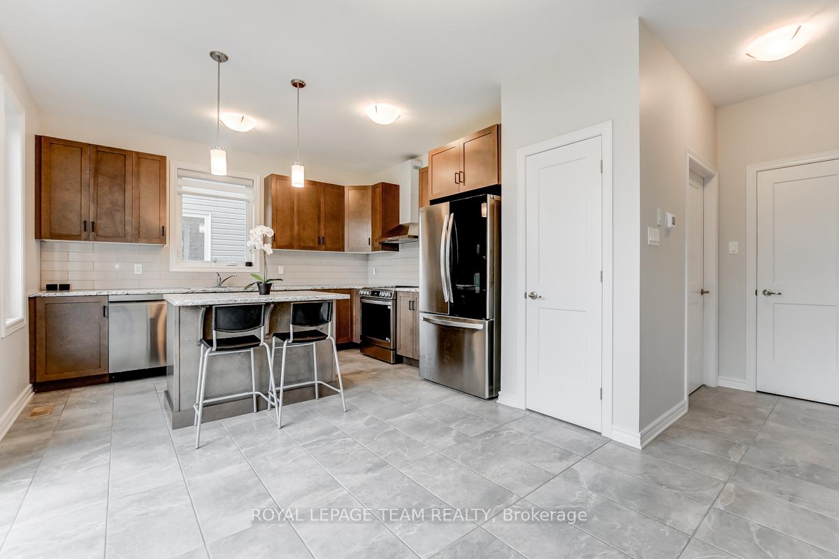 Photo 14 of 121 Seabert Drive, Arnprior — HOMEH