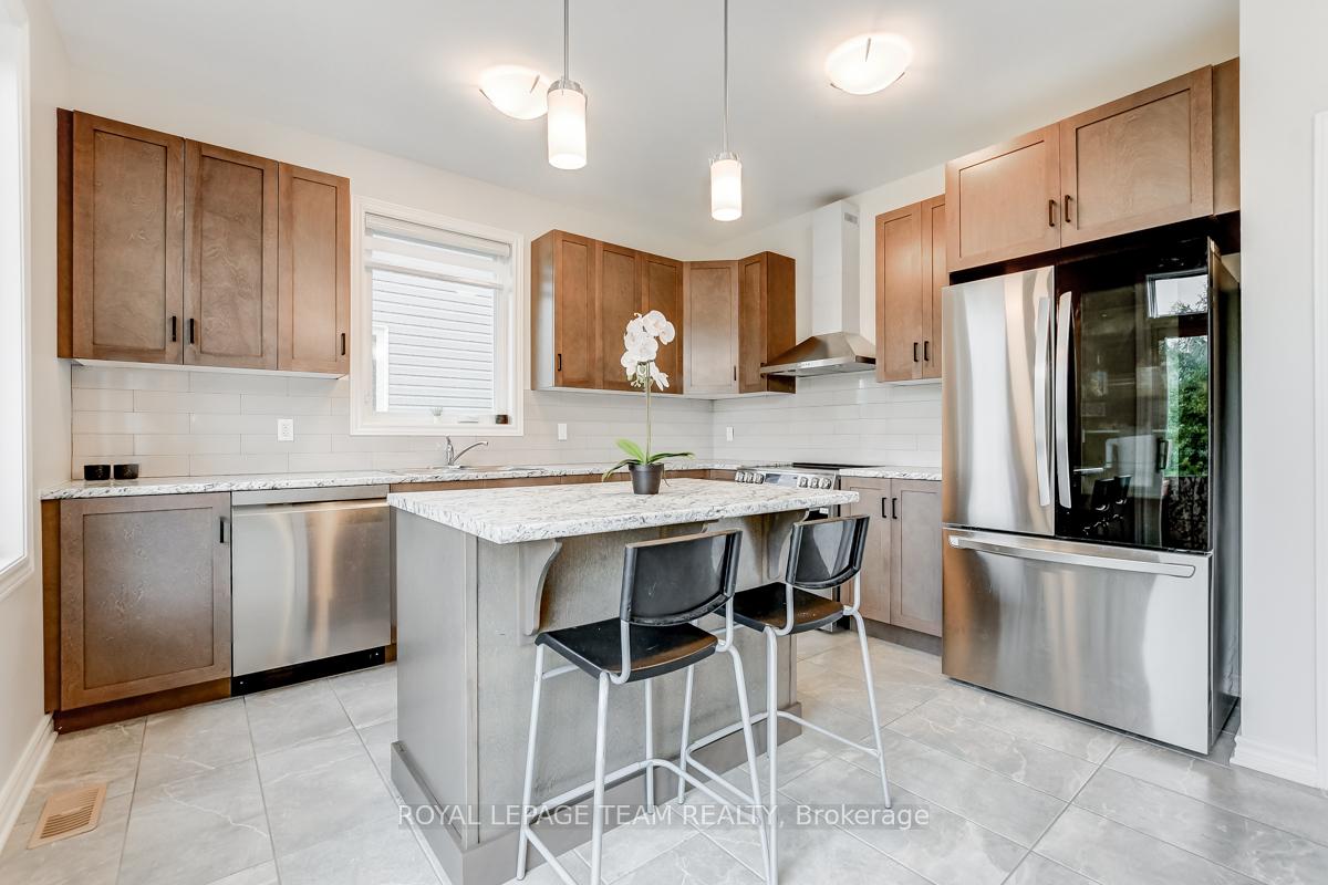Photo 15 of 121 Seabert Drive, Arnprior — HOMEH