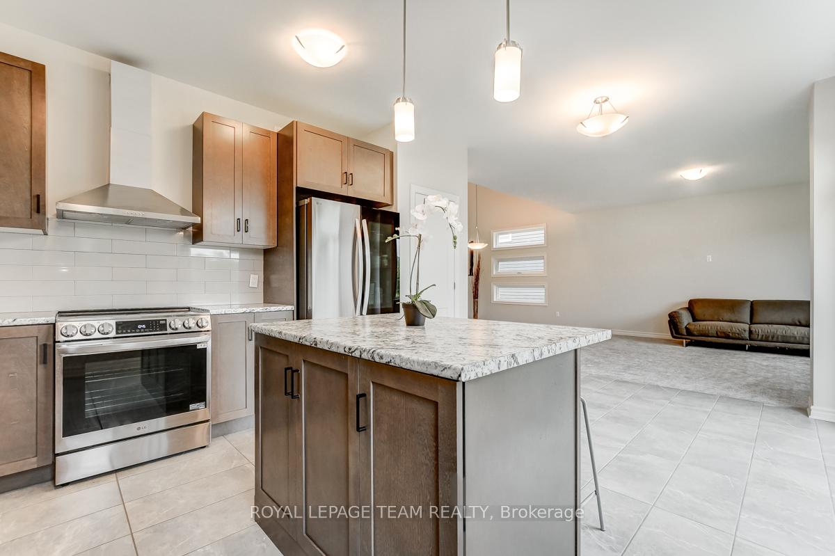 Photo 17 of 121 Seabert Drive, Arnprior — HOMEH