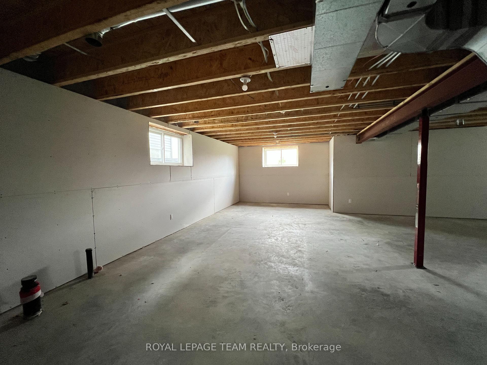 Photo 39 of 121 Seabert Drive, Arnprior — HOMEH