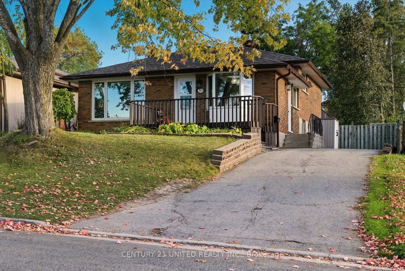 Photo 1 of 263 Riverview Heights, Peterborough, Ashburnham Ward 4 — HOMEH
