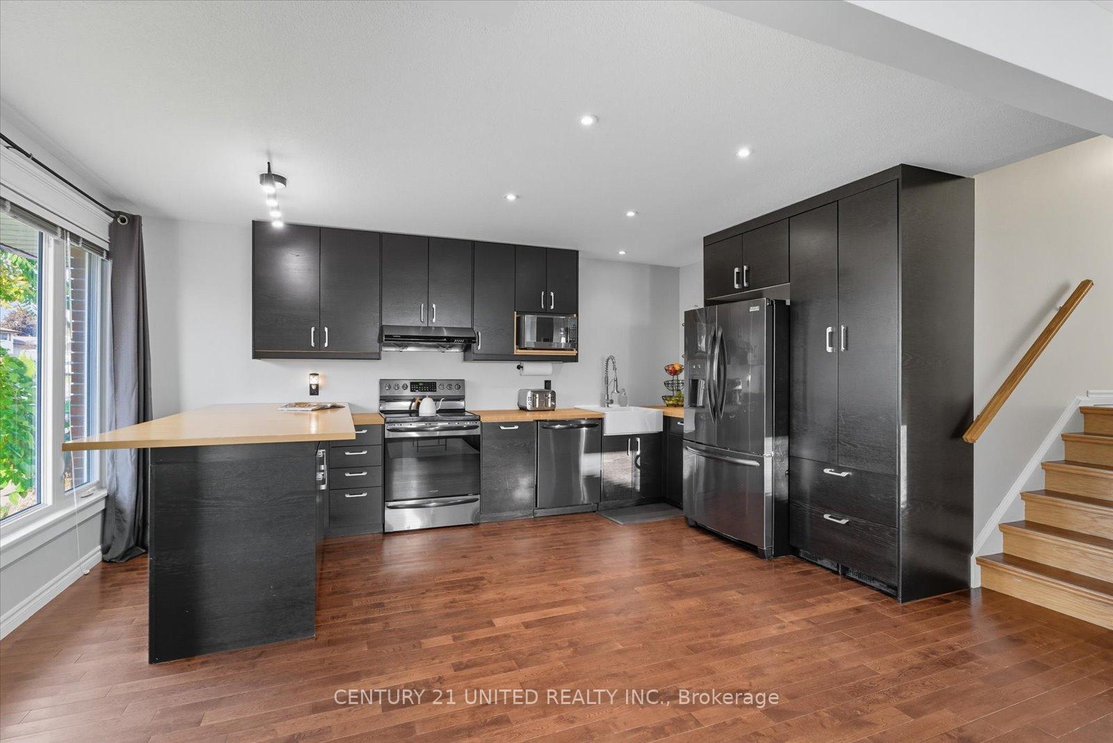 Photo 11 of 263 Riverview Heights, Peterborough, Ashburnham Ward 4 — HOMEH